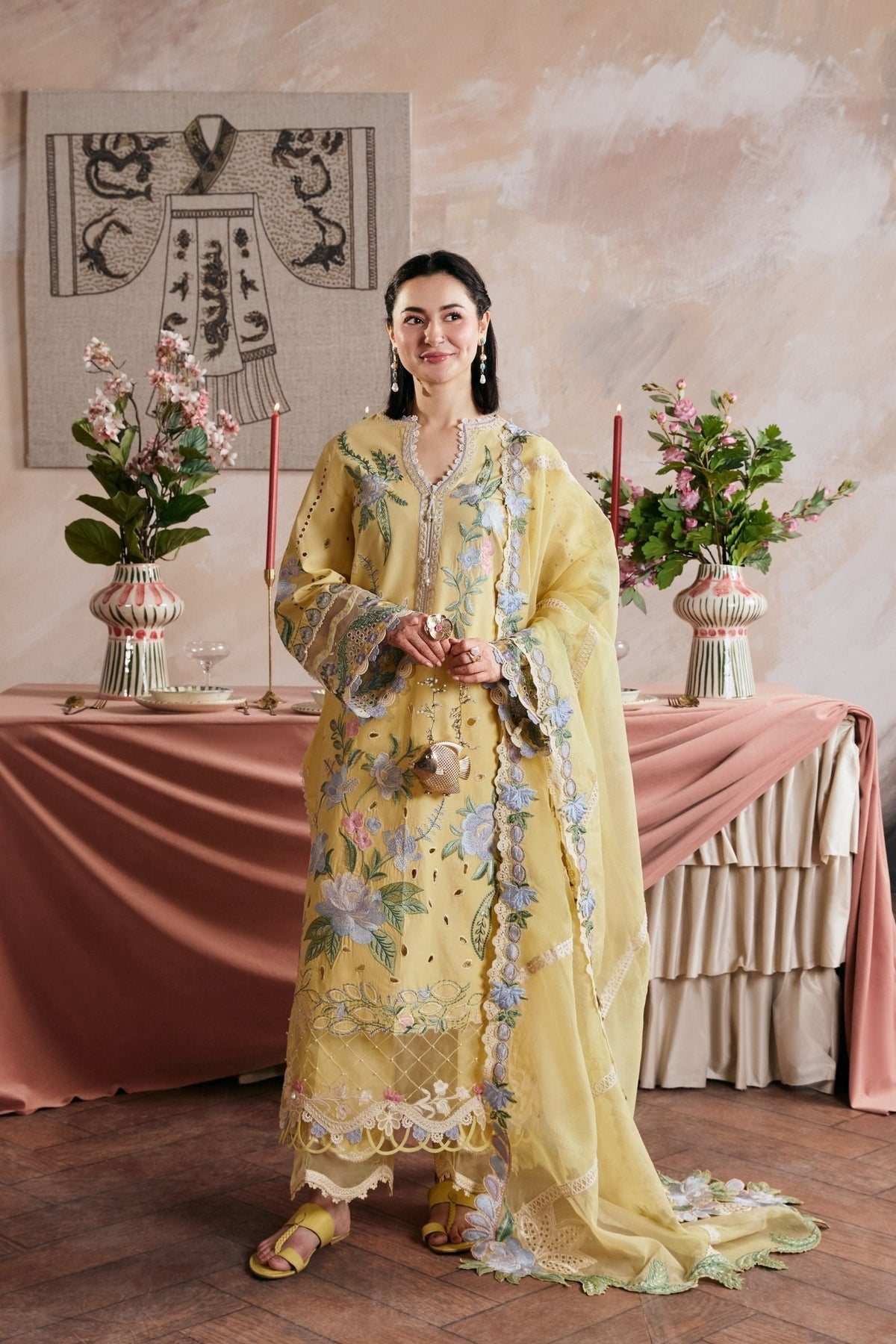 Maryam Hussain | Luxury Lawn 26 Vol 2 | Hamna, image 3