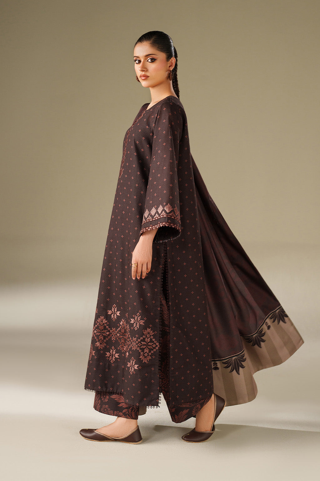 Iznik | Winter Chapter 25 | UE-559 Printed Khaddar, image 3