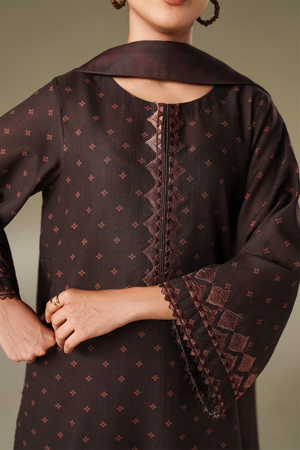 Iznik | Winter Chapter 25 | UE-559 Printed Khaddar, image 8