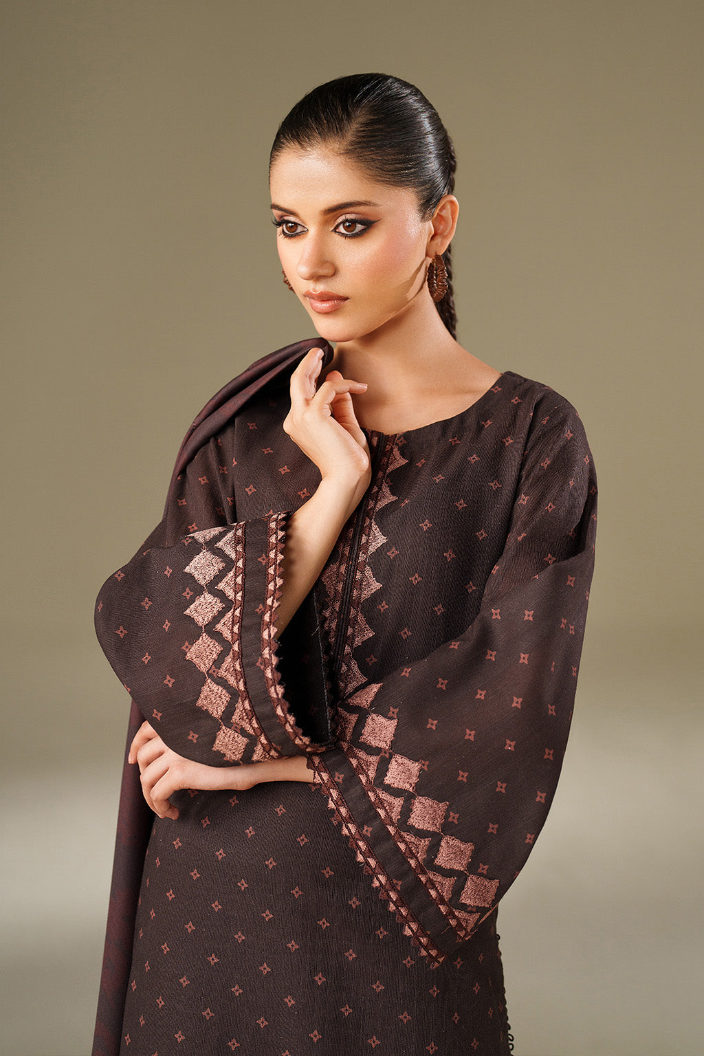 Iznik | Winter Chapter 25 | UE-559 Printed Khaddar, image 5