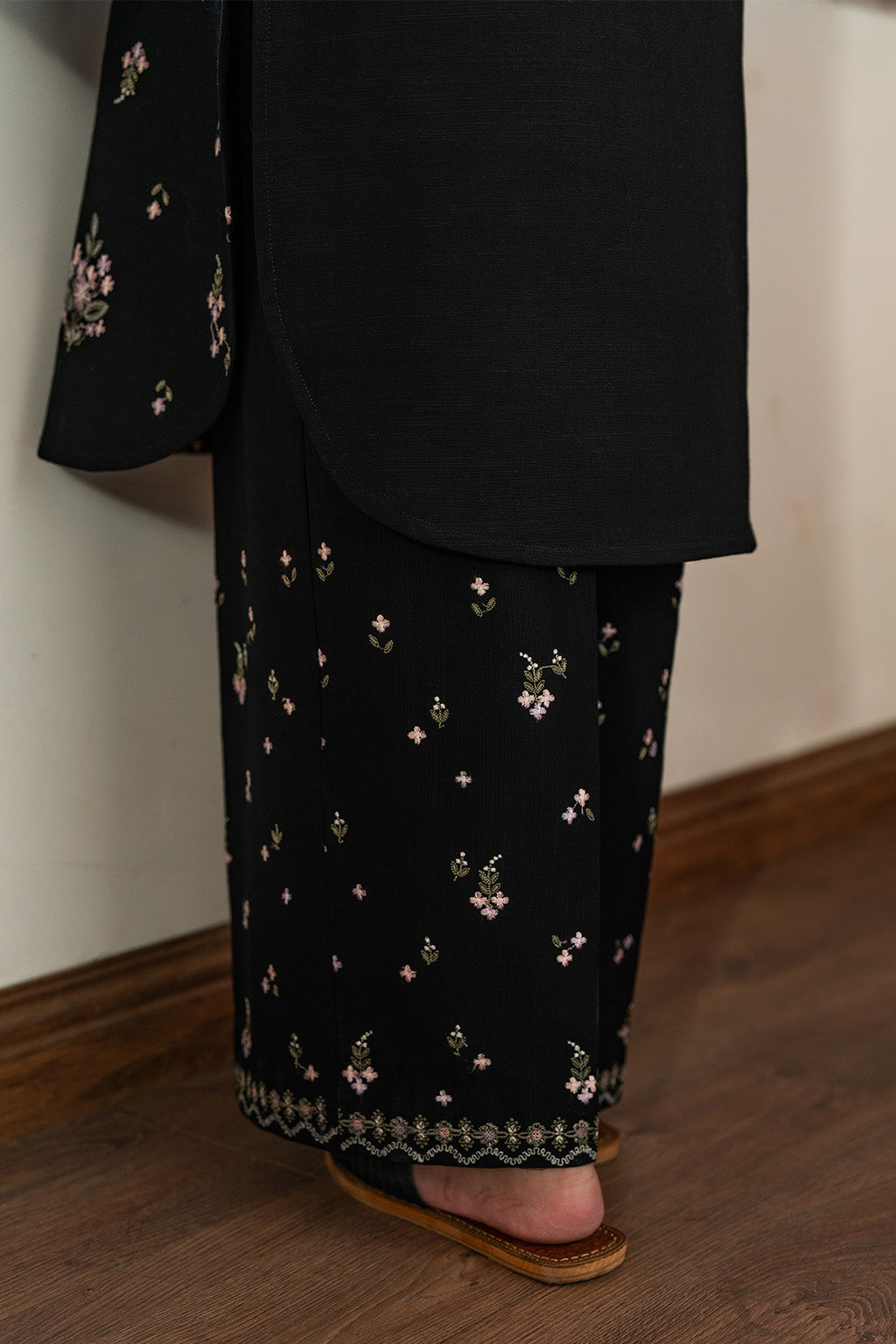 Neeshay | Ready To Wear Winter | RTW-Winter-04, image 9