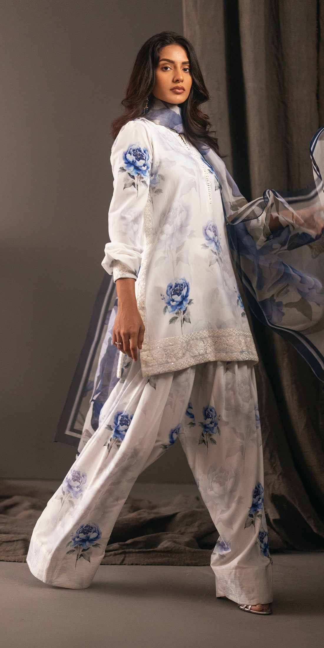 Erum Khan | Beyond Basic | RADIANT RHYTHM by Designer Erum Khan - House of Maryam - Pakistani Designer Ethnic Wear in {{ shop.shopifyCountryName }}