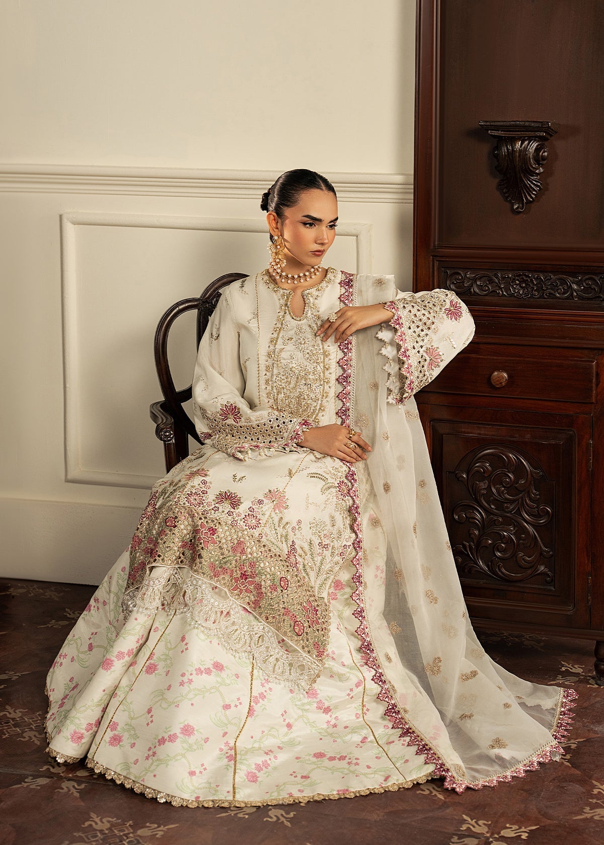 Sadaf Fawad Khan | Roya Lumiere | Nohor-4