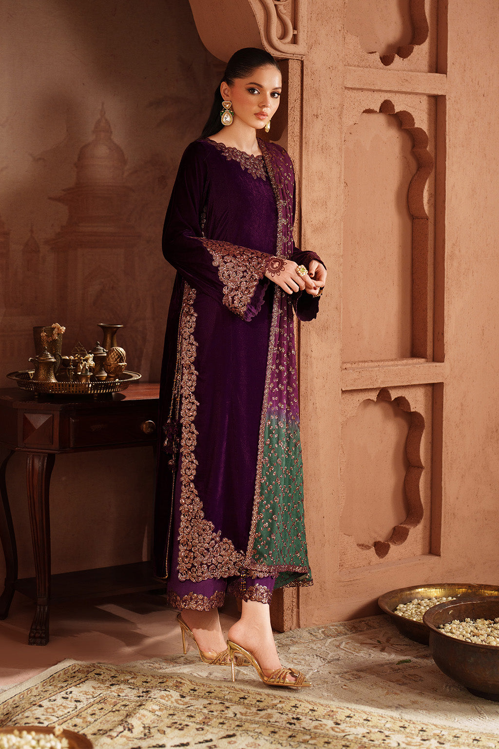 Iznik | Velvet 25 | IV-57 Embroidered Velvet, image 5