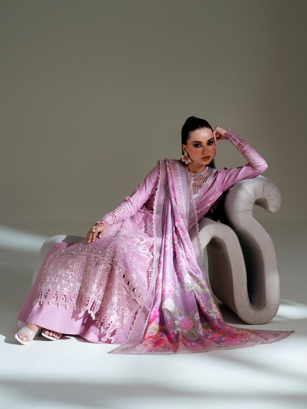 Bin Ilyas | Amour Luxury Lawn 26 | 181-B, image 8