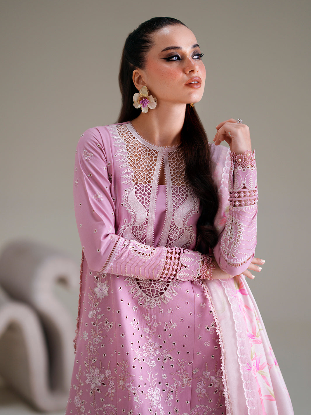 Bin Ilyas | Amour Luxury Lawn 26 | 181-B, image 3