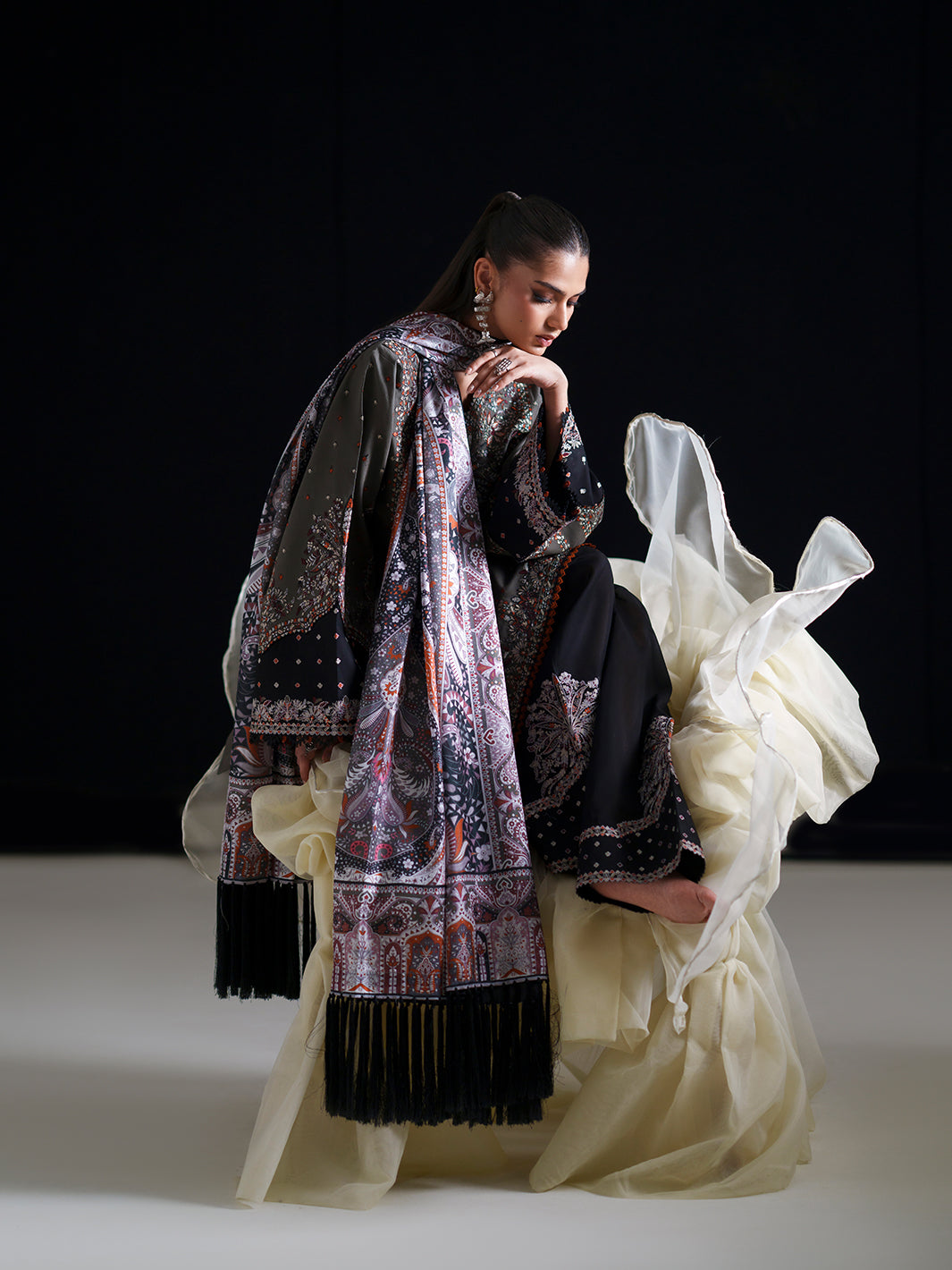 Bin Ilyas | Amour Luxury Lawn 26 |182-A, image 5