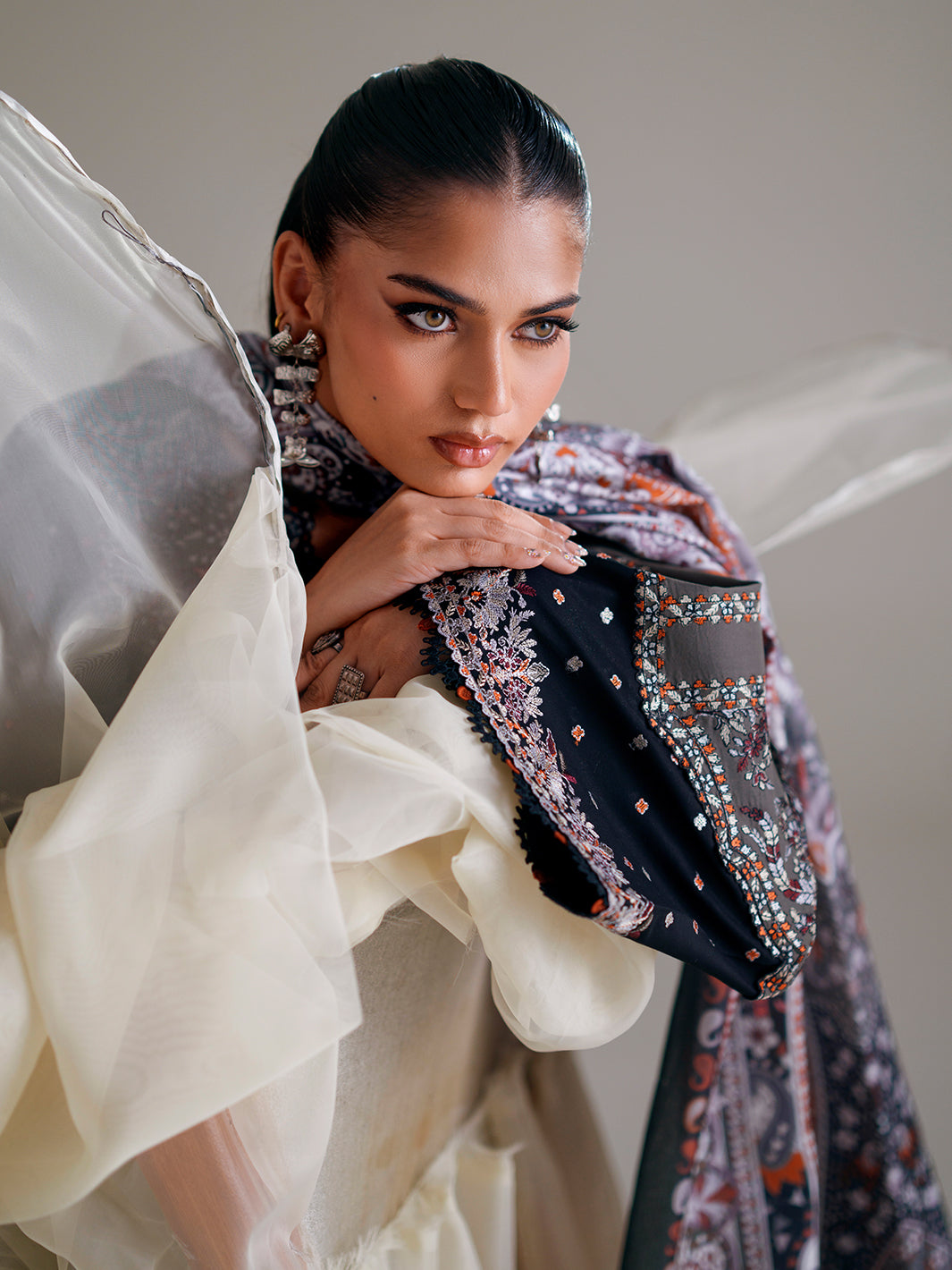 Bin Ilyas | Amour Luxury Lawn 26 |182-A, image 6