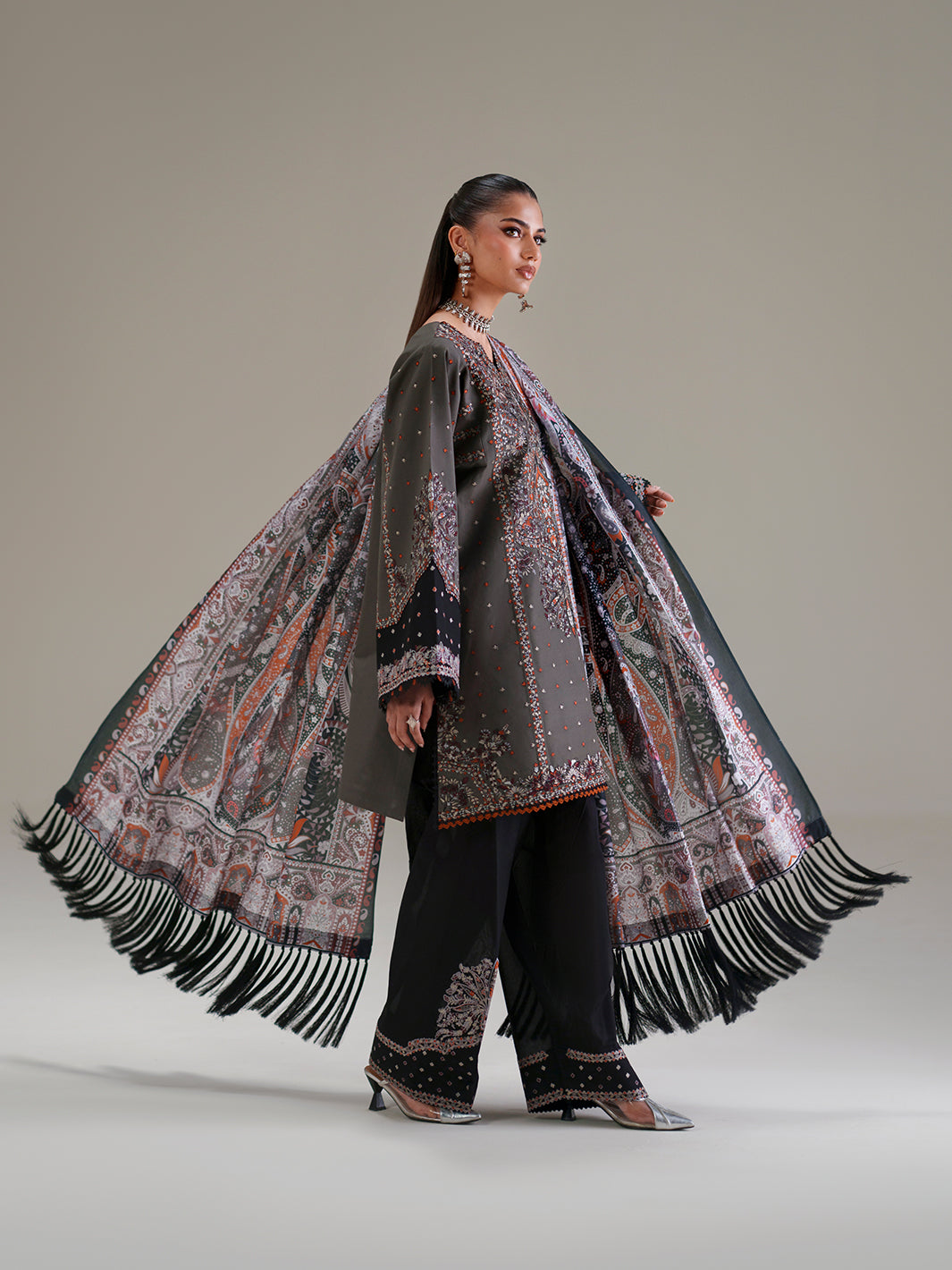 Bin Ilyas | Amour Luxury Lawn 26 |182-A-2