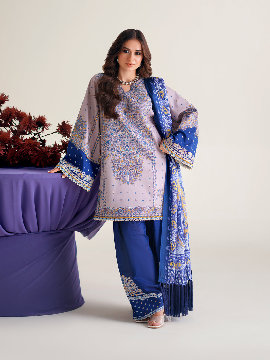 Bin Ilyas | Amour Luxury Lawn 26 |182-B, image 3