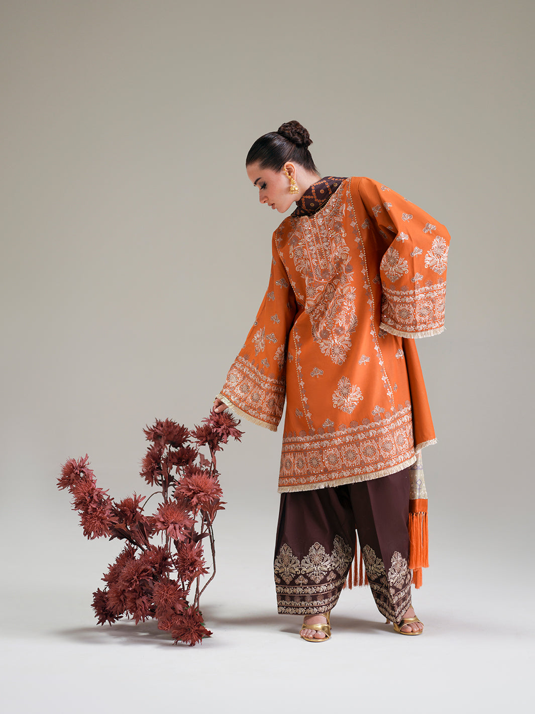 Bin Ilyas | Amour Luxury Lawn 26 | 183-A, image 4