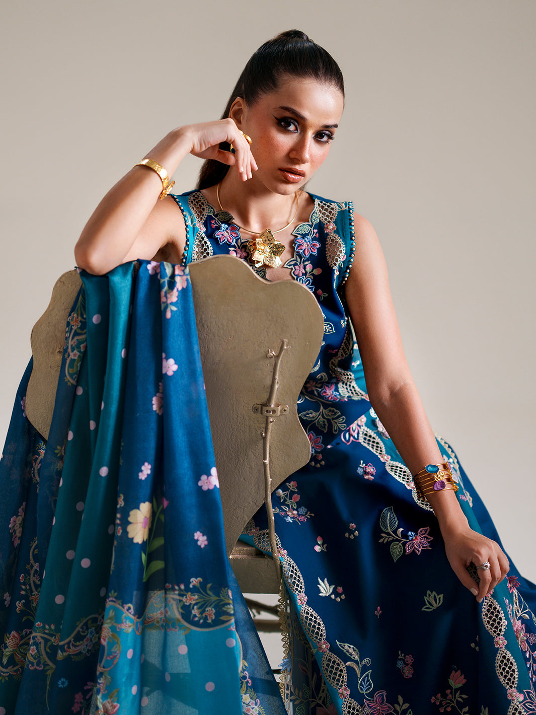 Bin Ilyas | Amour Luxury Lawn 26 | 184-A, image 5