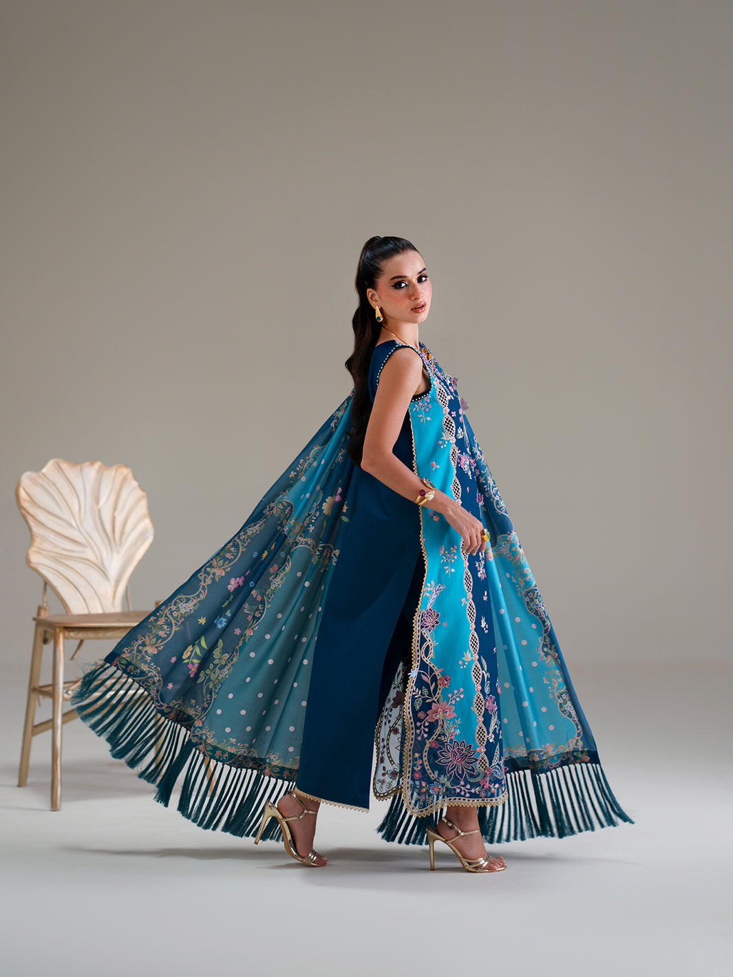 Bin Ilyas | Amour Luxury Lawn 26 | 184-A, image 2