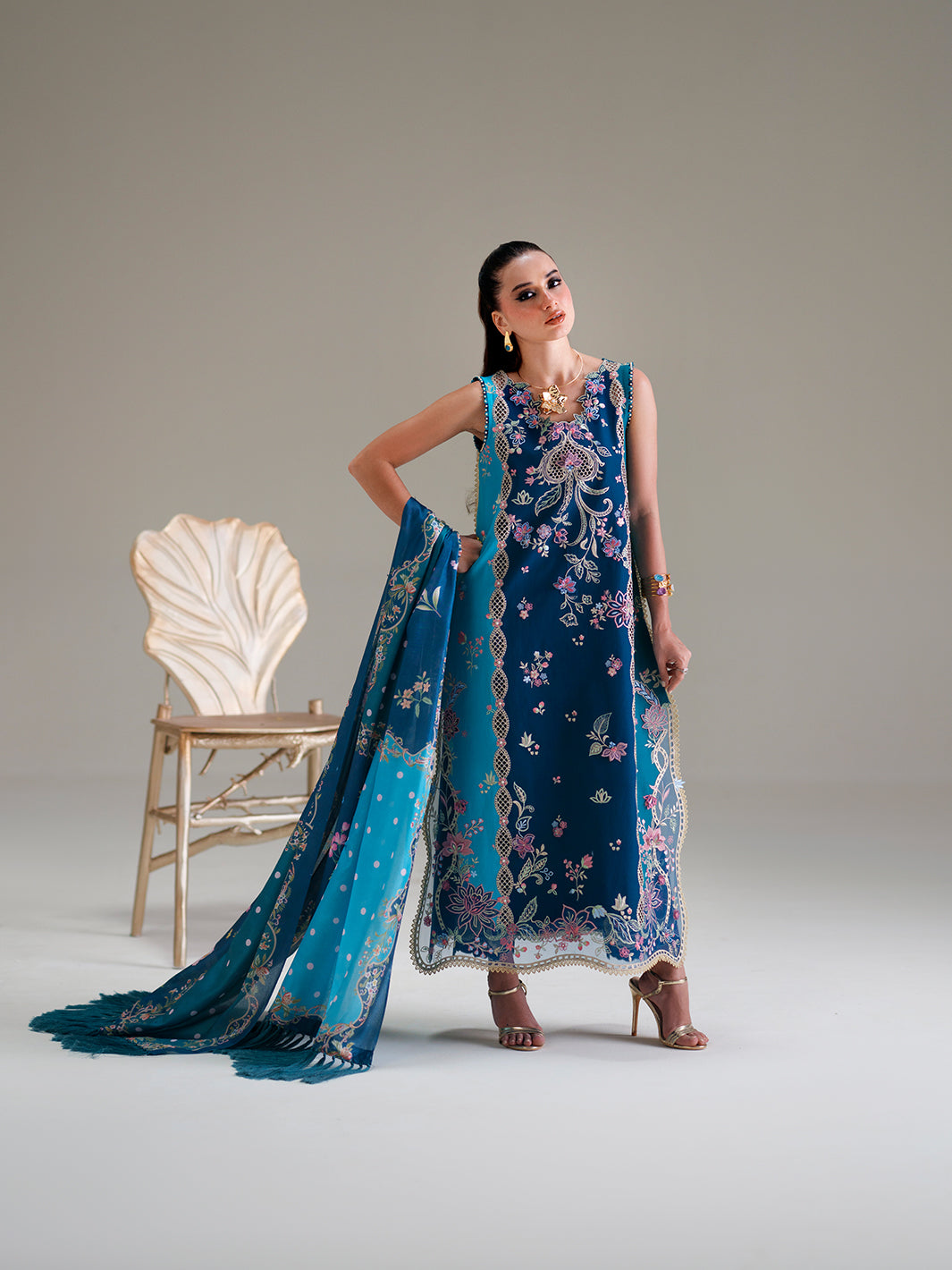 Bin Ilyas | Amour Luxury Lawn 26 | 184-A, image 3