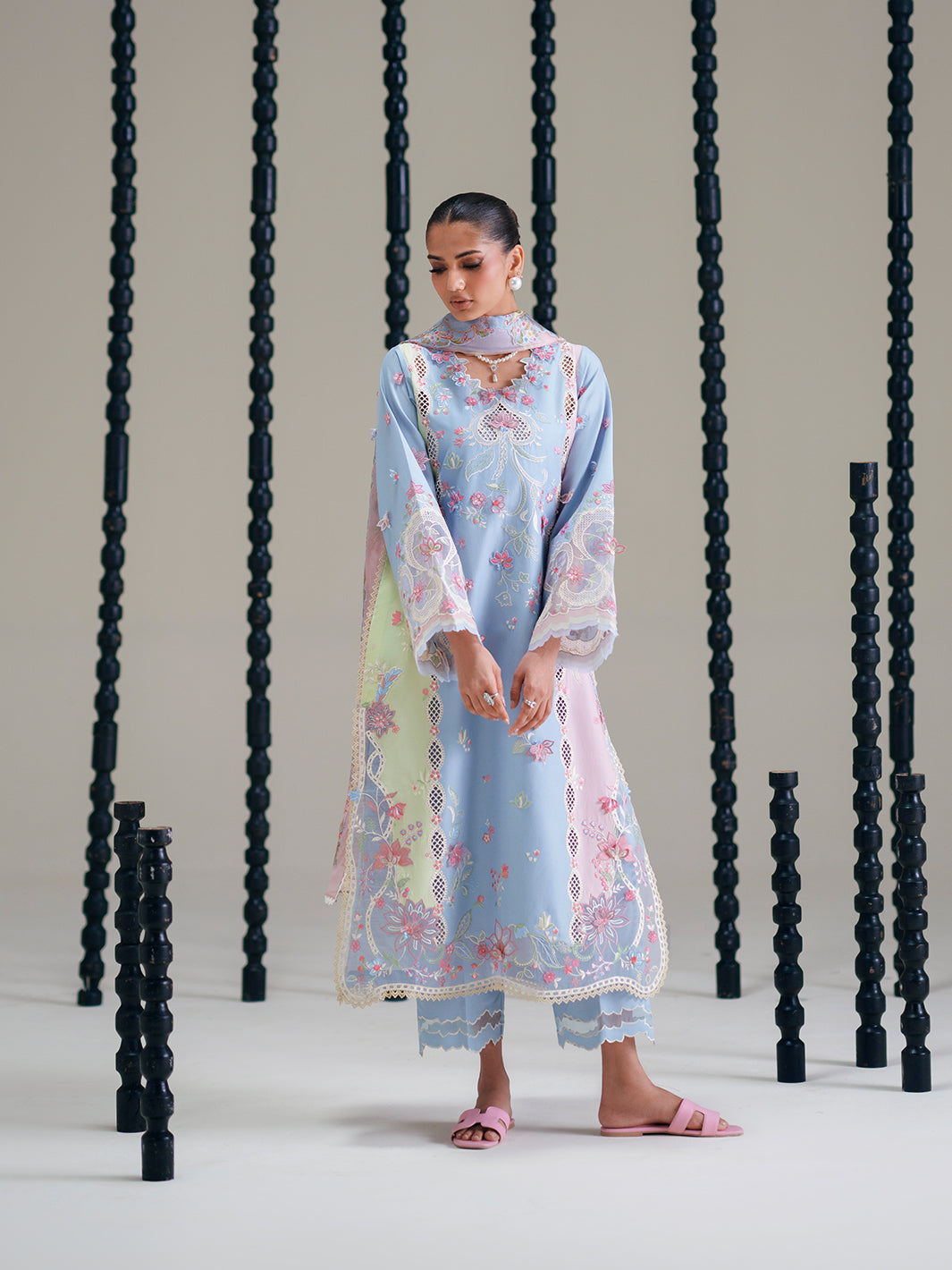 Bin Ilyas | Amour Luxury Lawn 26 | 184-B, image 3