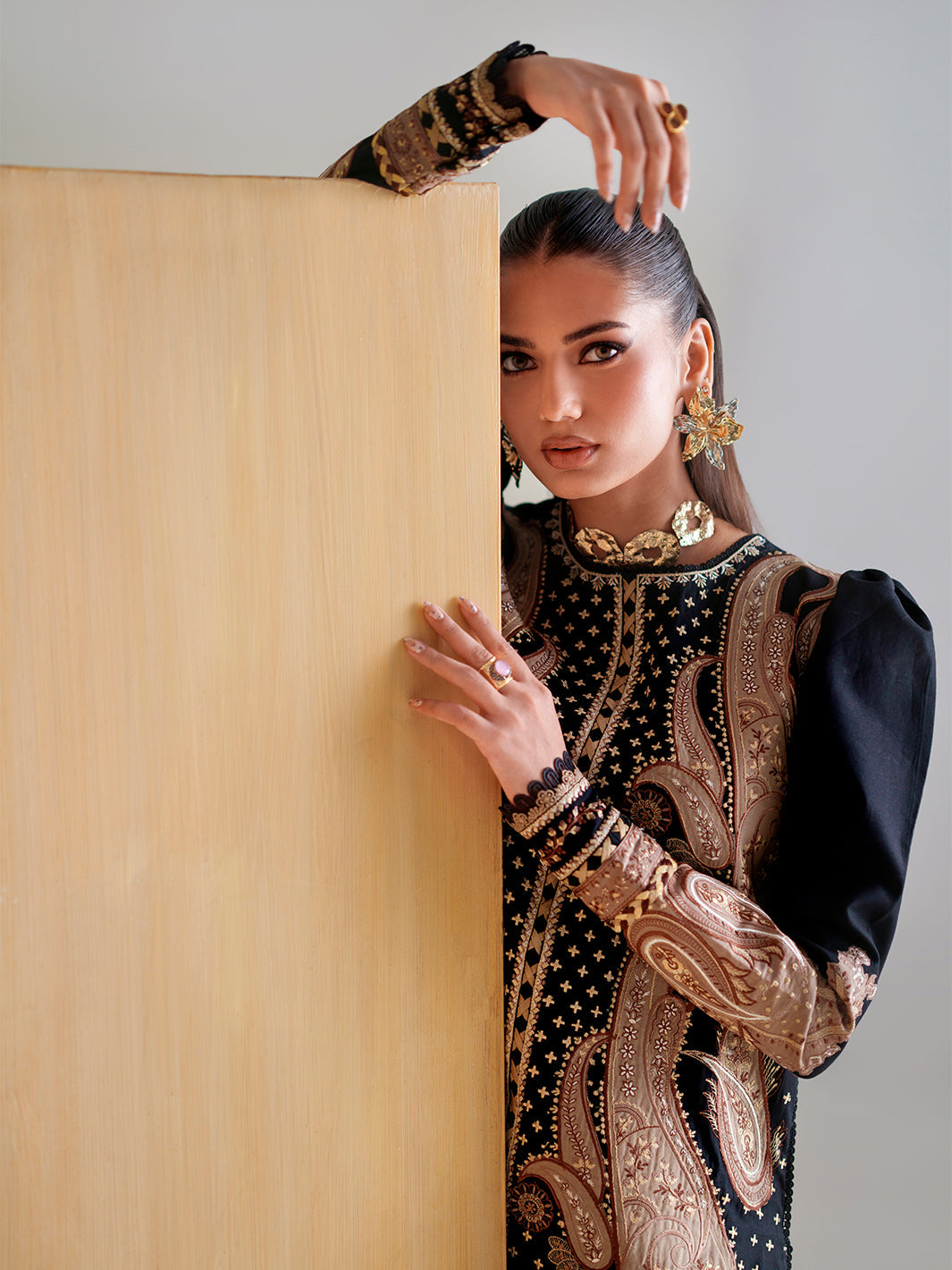 Bin Ilyas | Amour Luxury Lawn 26 | 185-B, image 7