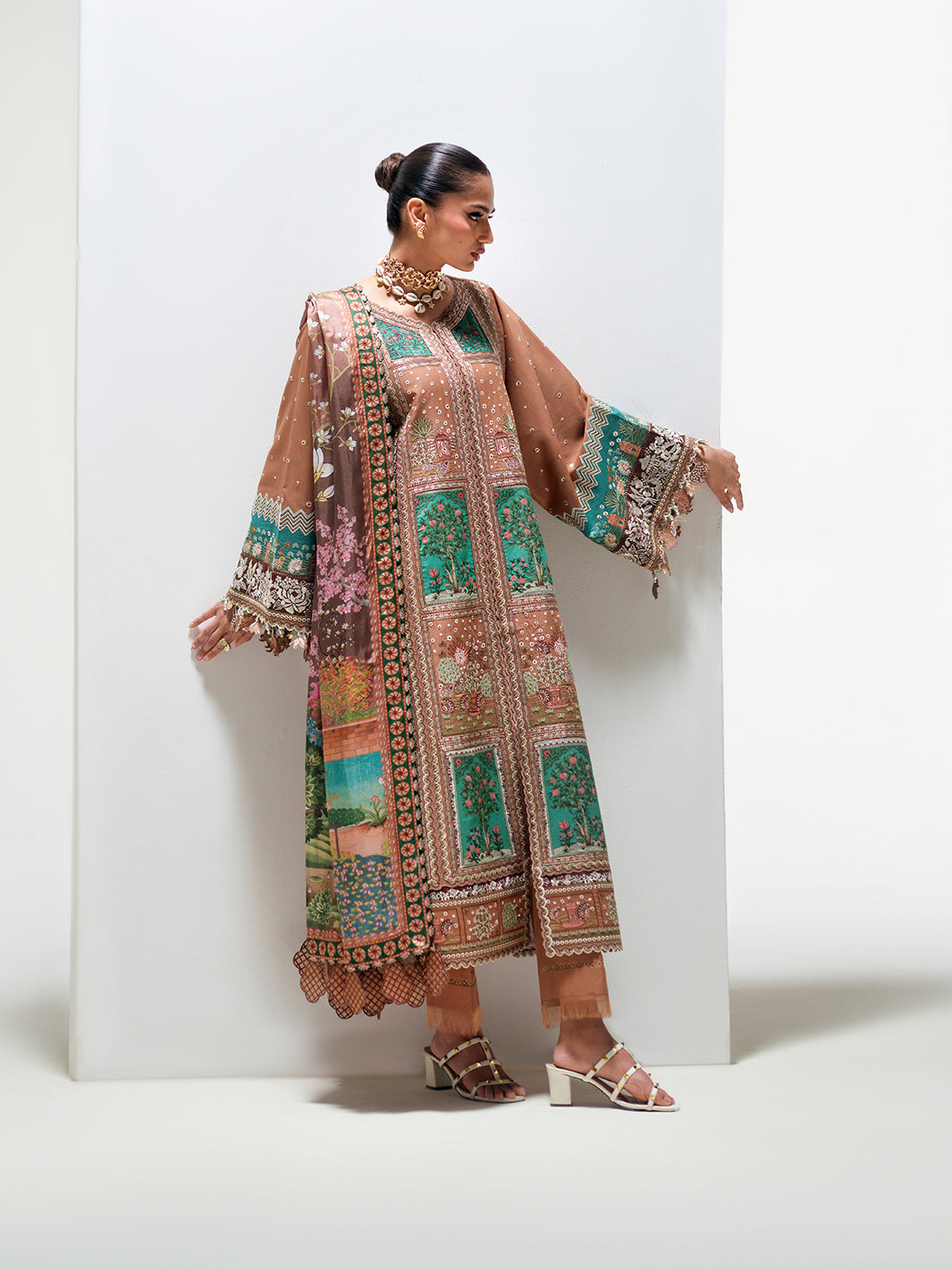Bin Ilyas | Amour Luxury Lawn 26 | 186-B, image 7