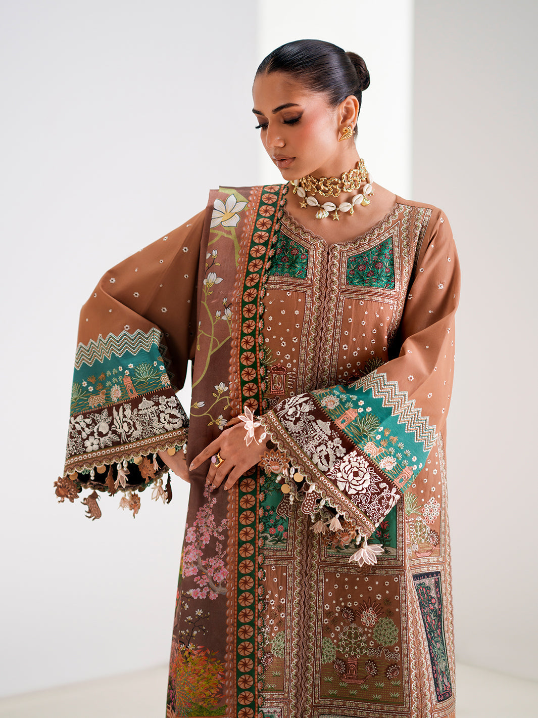 Bin Ilyas | Amour Luxury Lawn 26 | 186-B, image 5