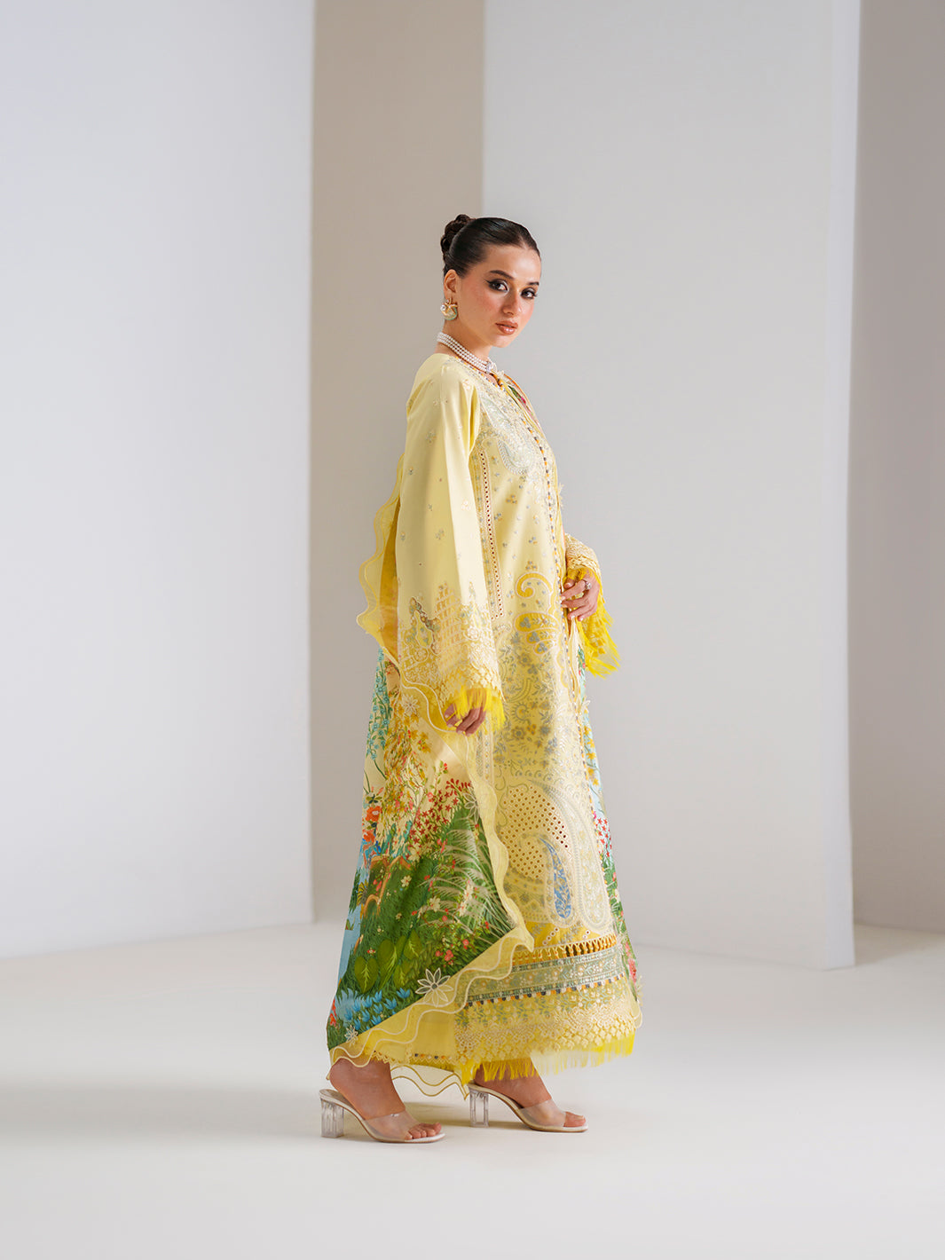 Bin Ilyas | Amour Luxury Lawn 26 | 187-B, image 2