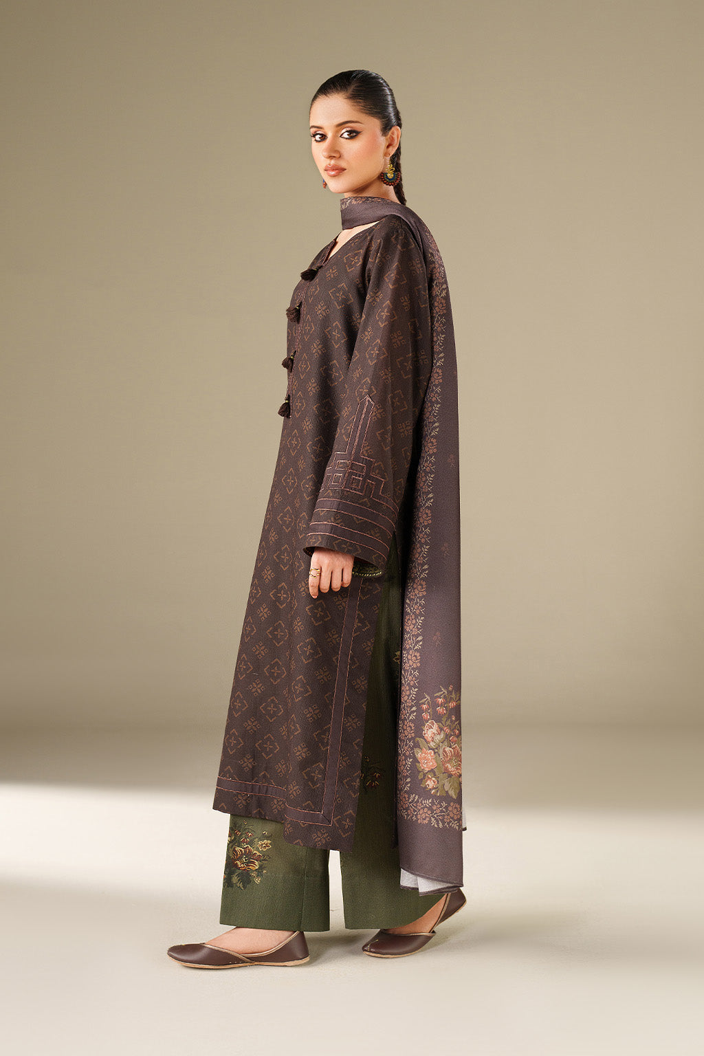 Iznik | Winter Chapter 25 | UE-564 Printed Khaddar, image 3
