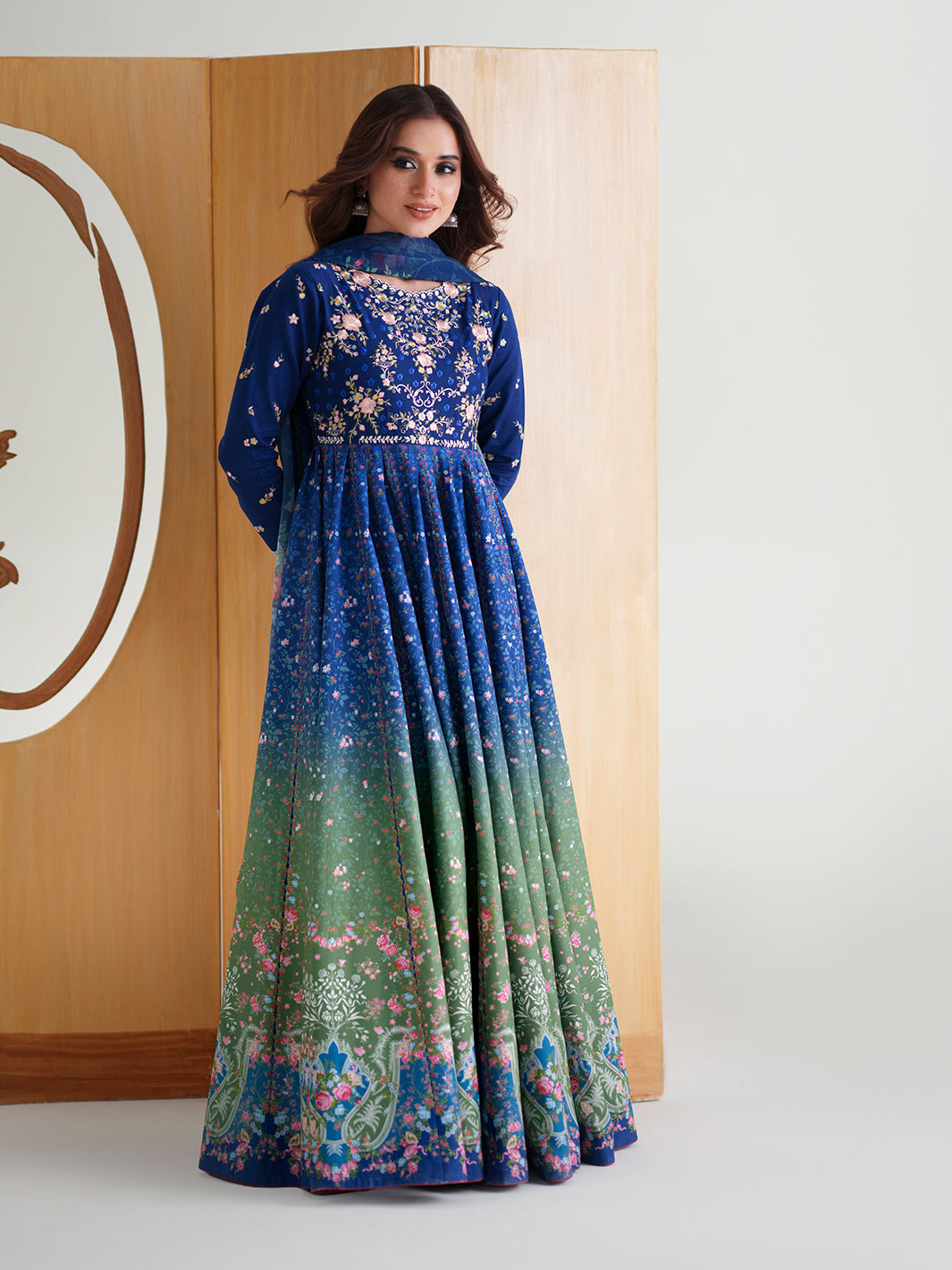 Bin Ilyas | Amour Luxury Lawn 26 | 189-A, image 4