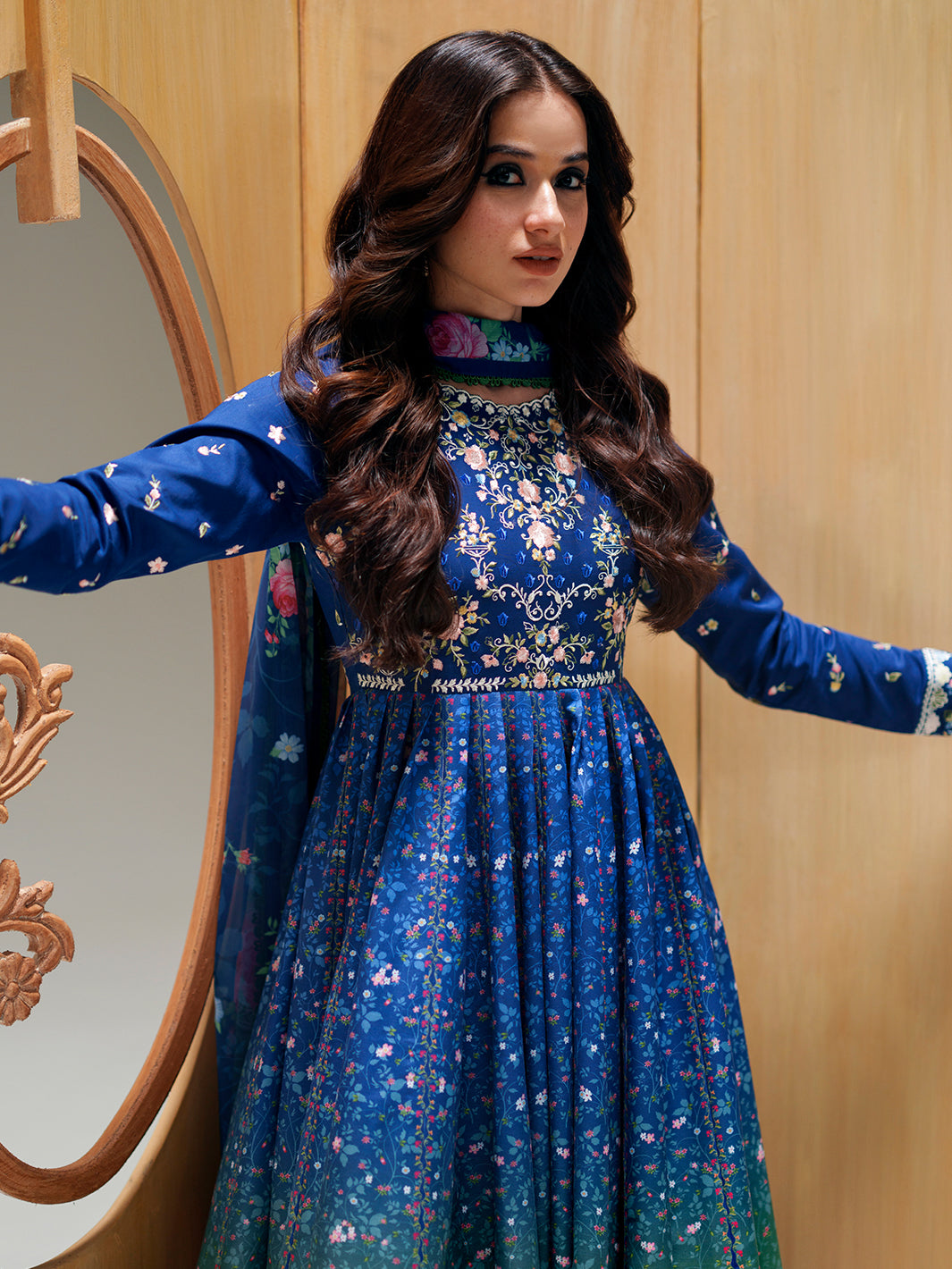 Bin Ilyas | Amour Luxury Lawn 26 | 189-A, image 5
