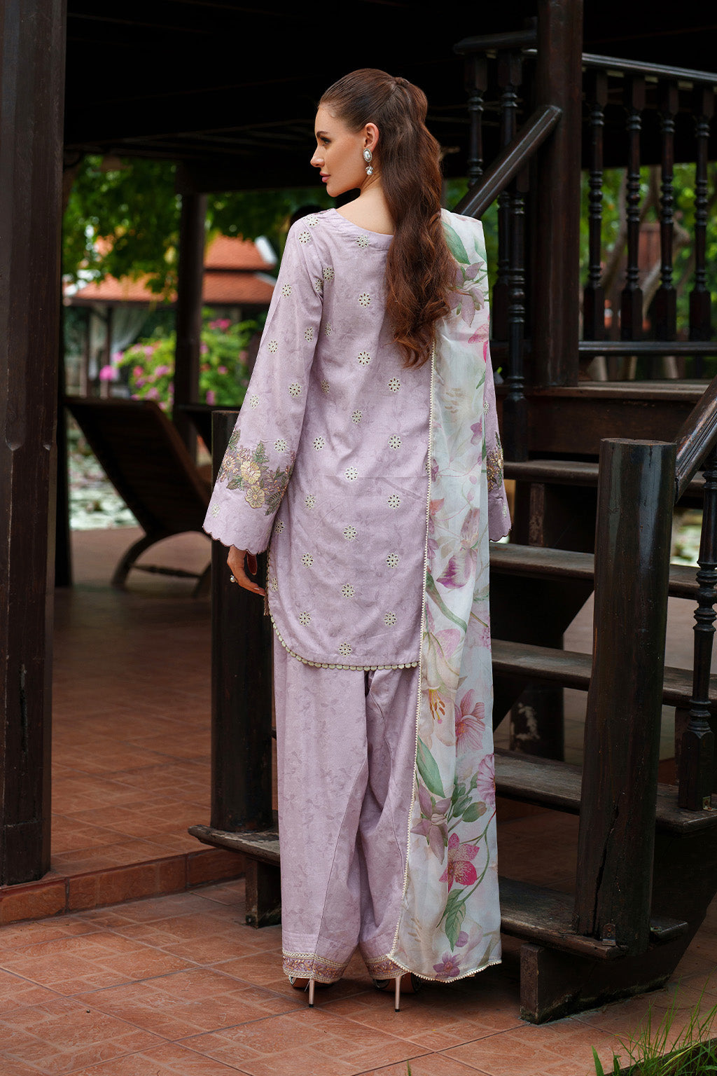 Iznik | lawn 26 | UE-278, image 2