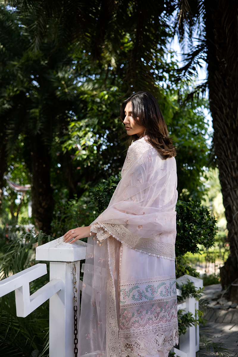 Raeesa Premium | Amani Lawn 26 | AM-001 FLORÉA-2