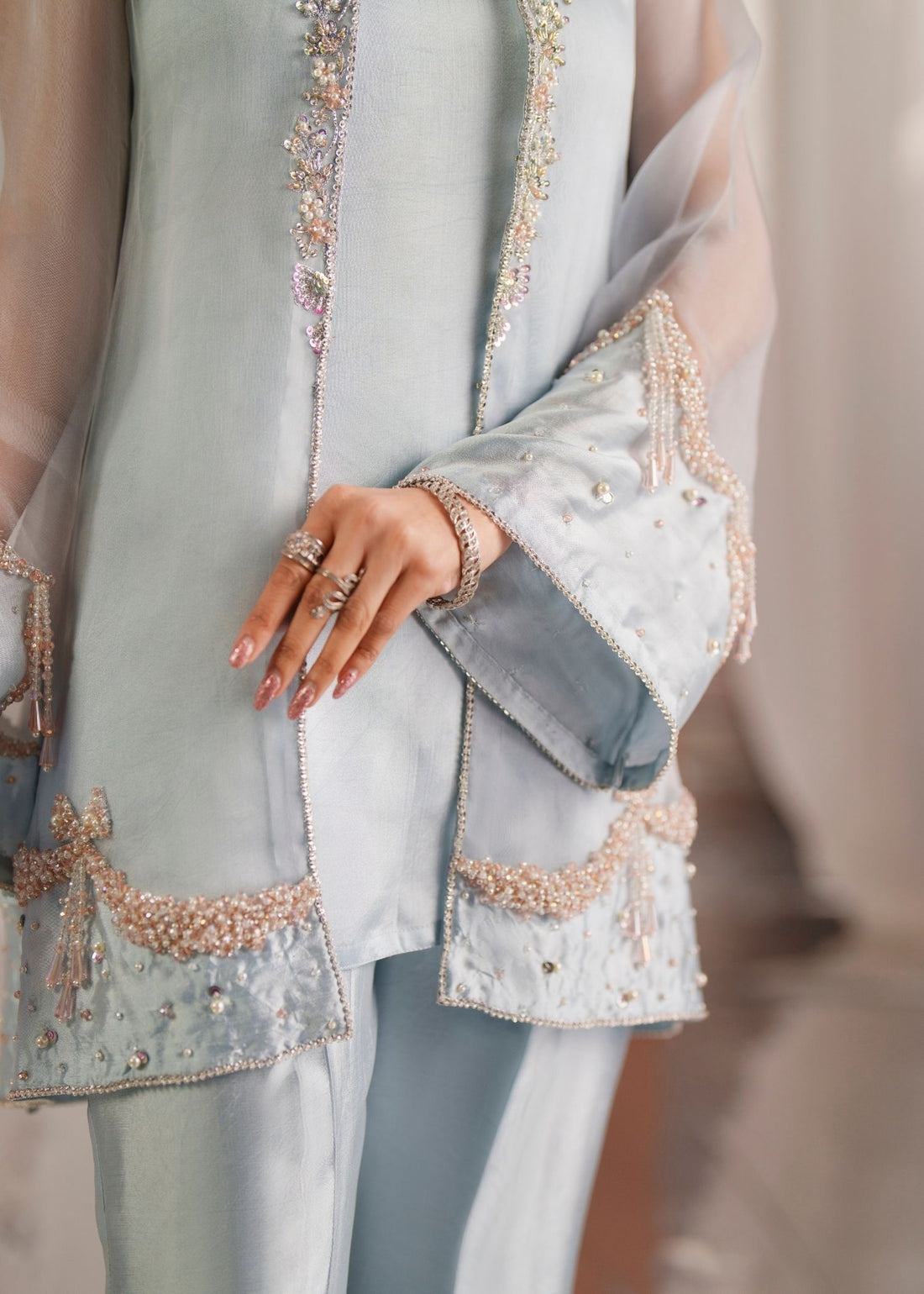 Mehak Yaqoob | Enchante Luxe Edit | Aura-4