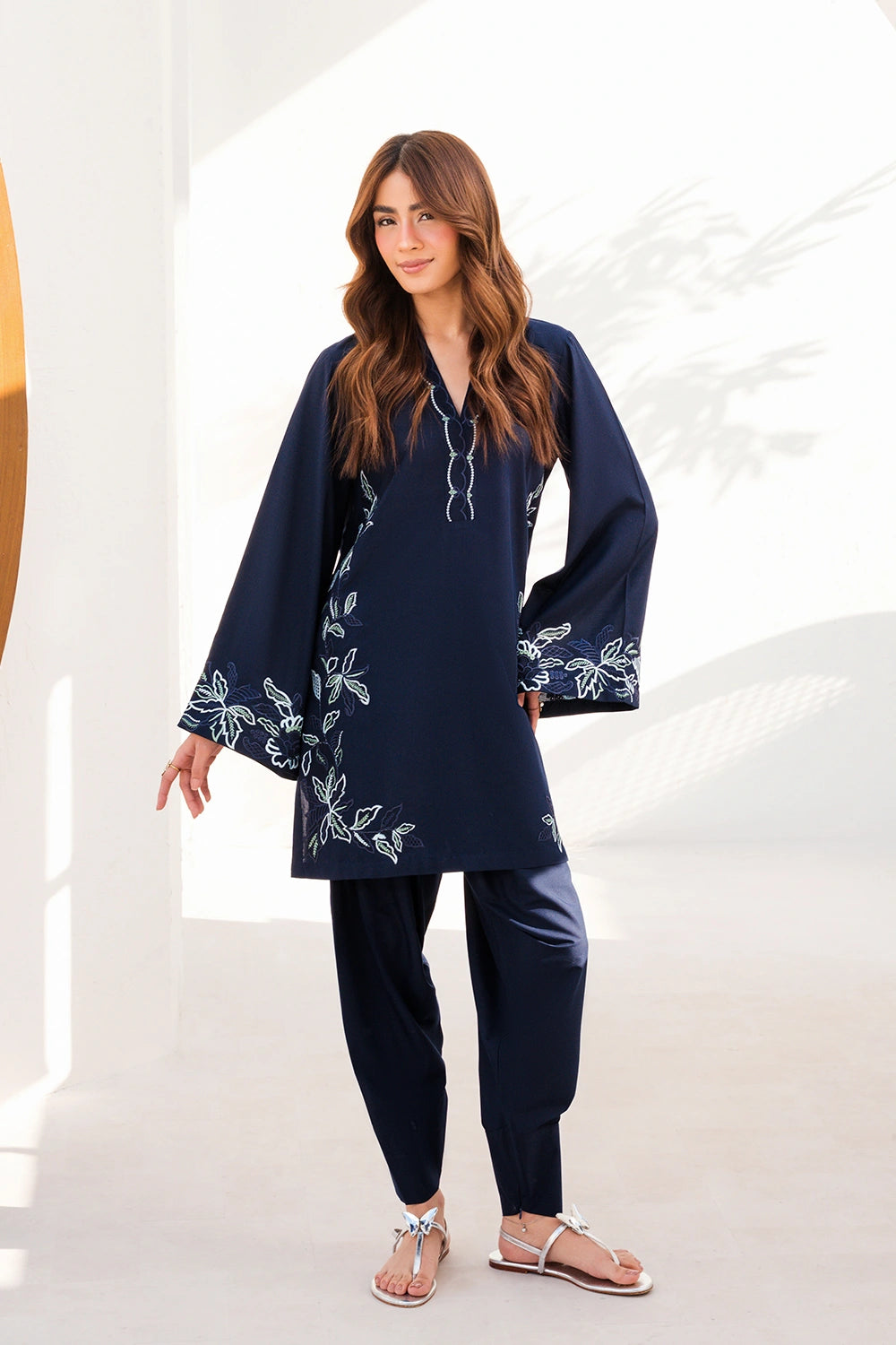 Azure | Chic Essentials | Ink Drip, image 5