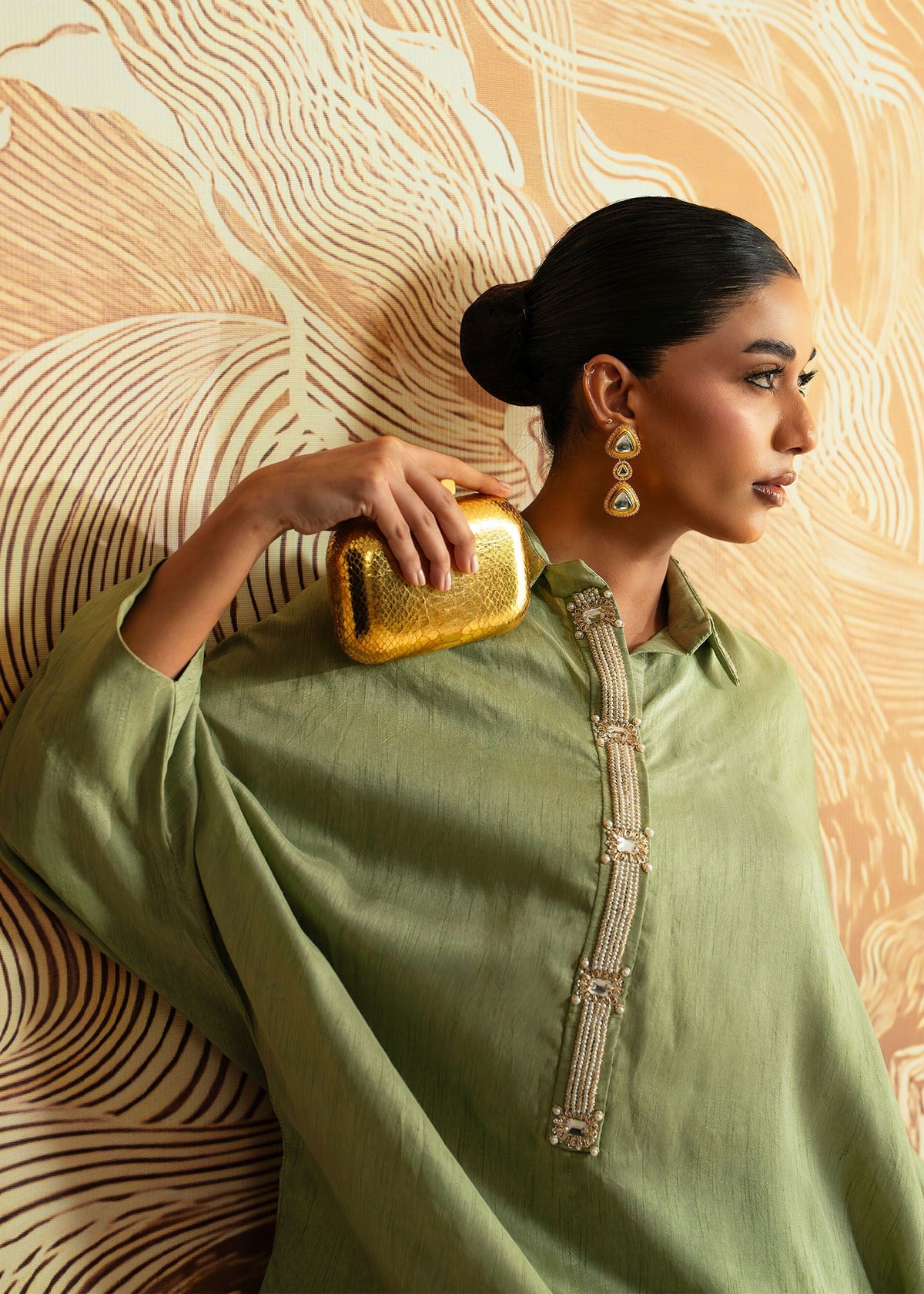 Mahgul | Whispers of Silk | Peridot Glow-4