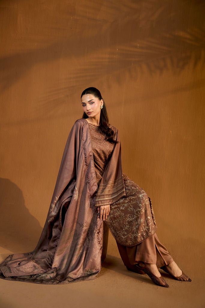 Sobia Nazir | Winter Shawl 25 | Design 1B, image 2