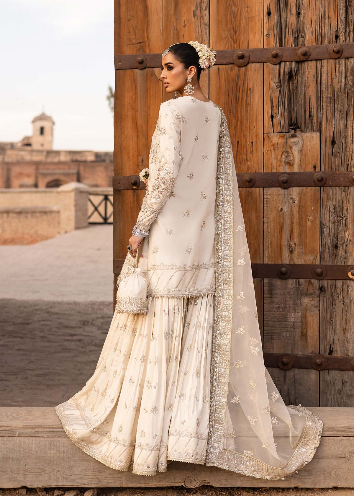 Akbar Aslam | Luxury Formals | Roshaneh, image 3