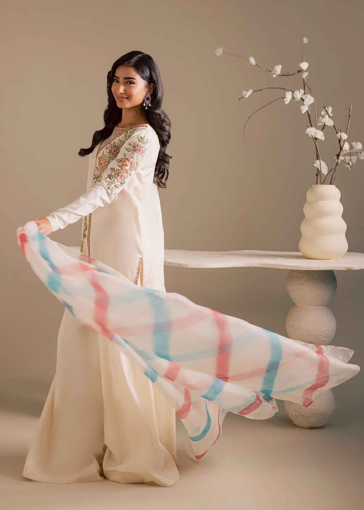 Maria Osama Khan | Noir Bliss Luxury Formals | Pearl Whisper, image 6