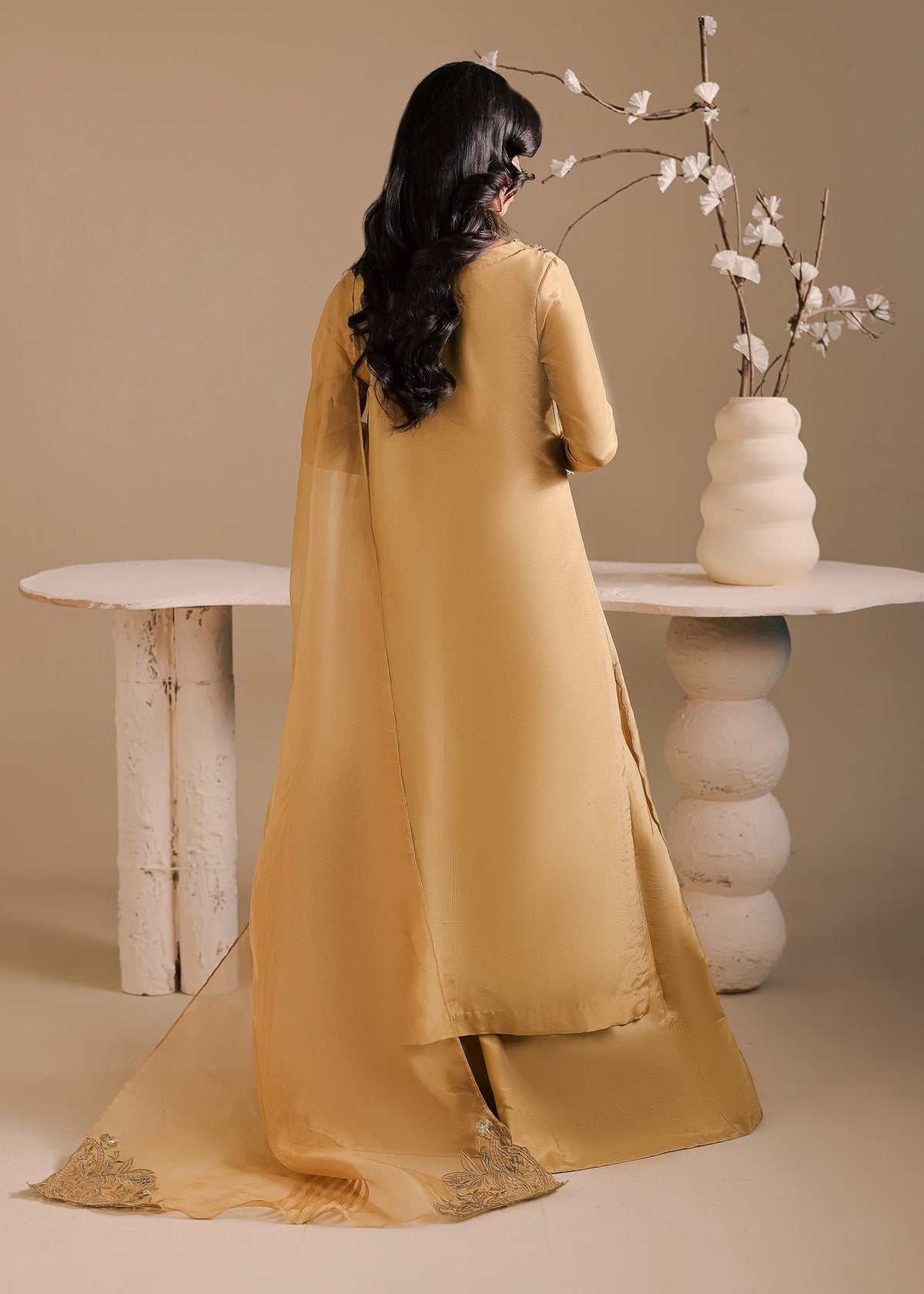 Maria Osama Khan | Noir Bliss Luxury Formals | Golden Ember, image 2