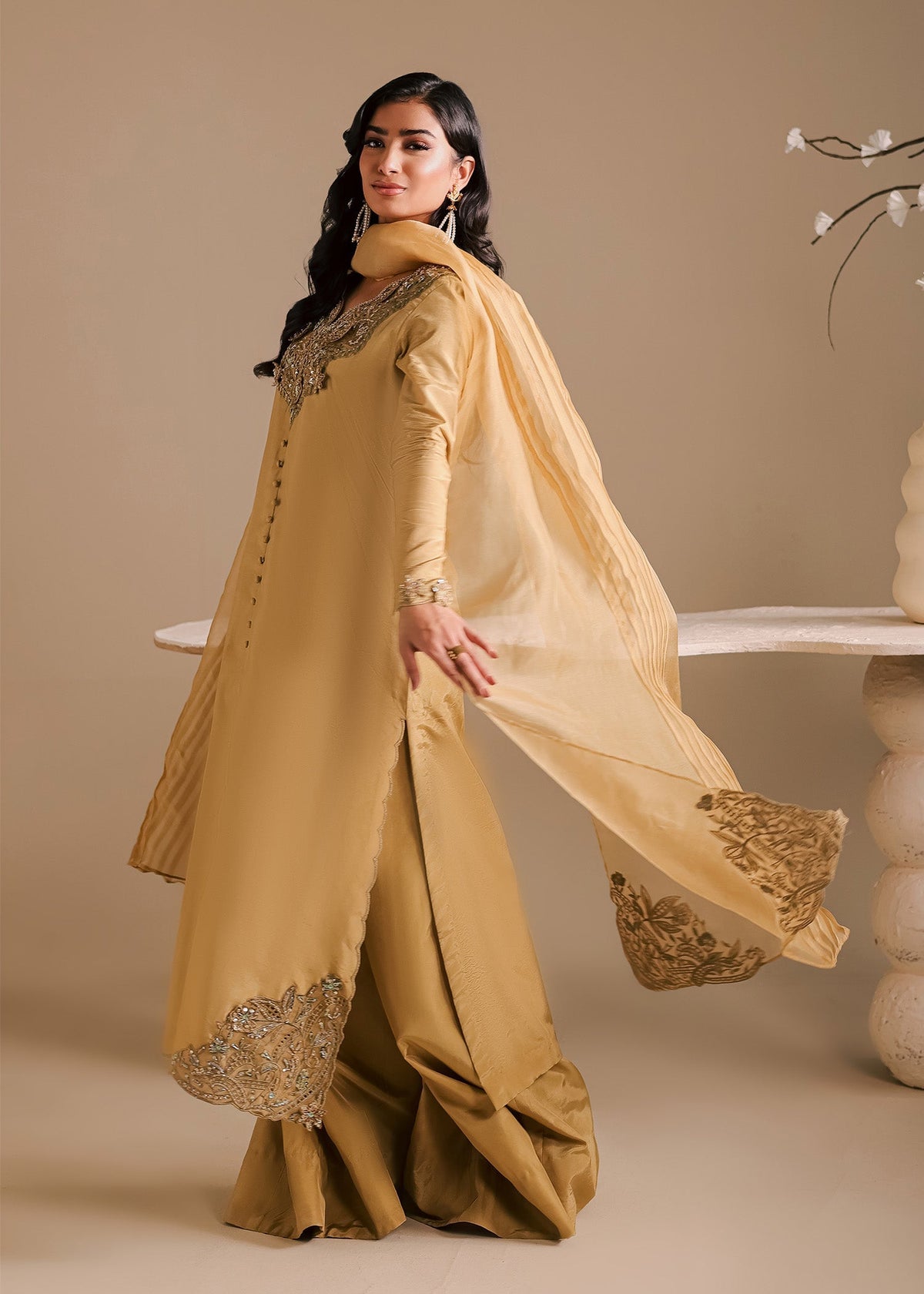Maria Osama Khan | Noir Bliss Luxury Formals | Golden Ember, image 6