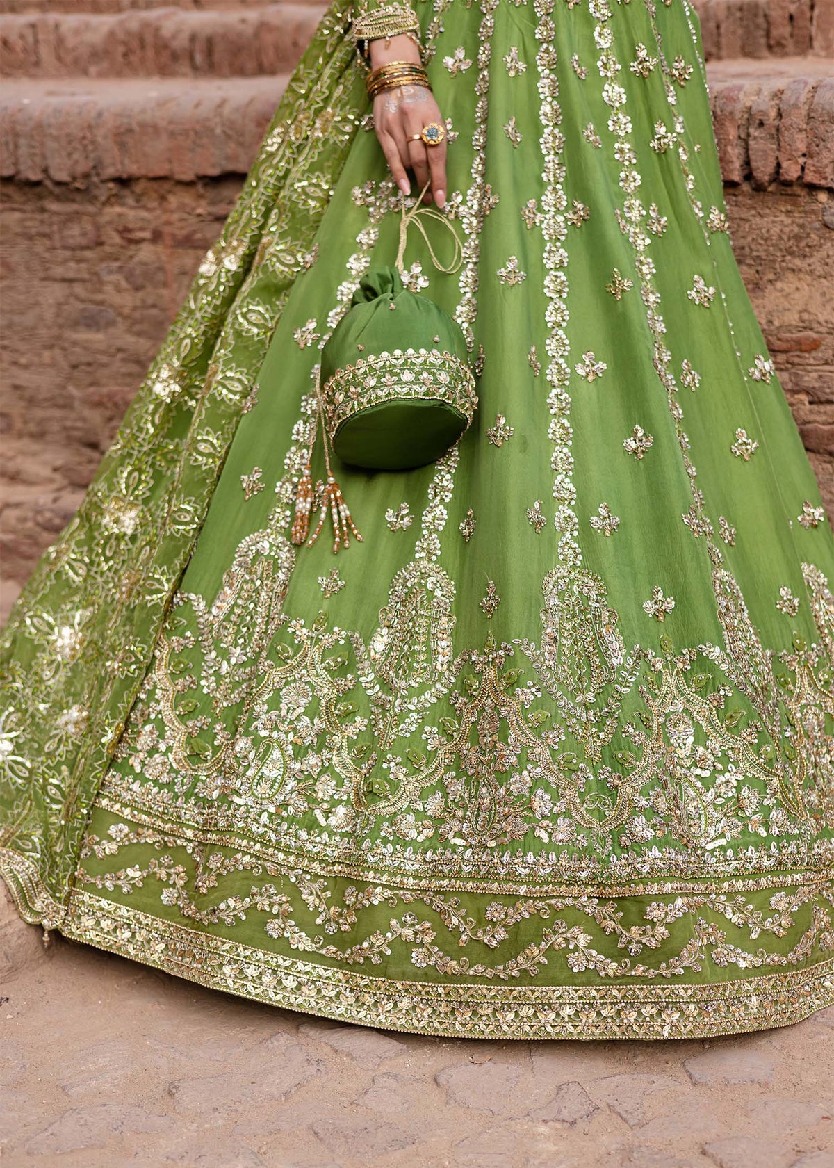 Akbar Aslam | Luxury Formals | Nashmira, image 3