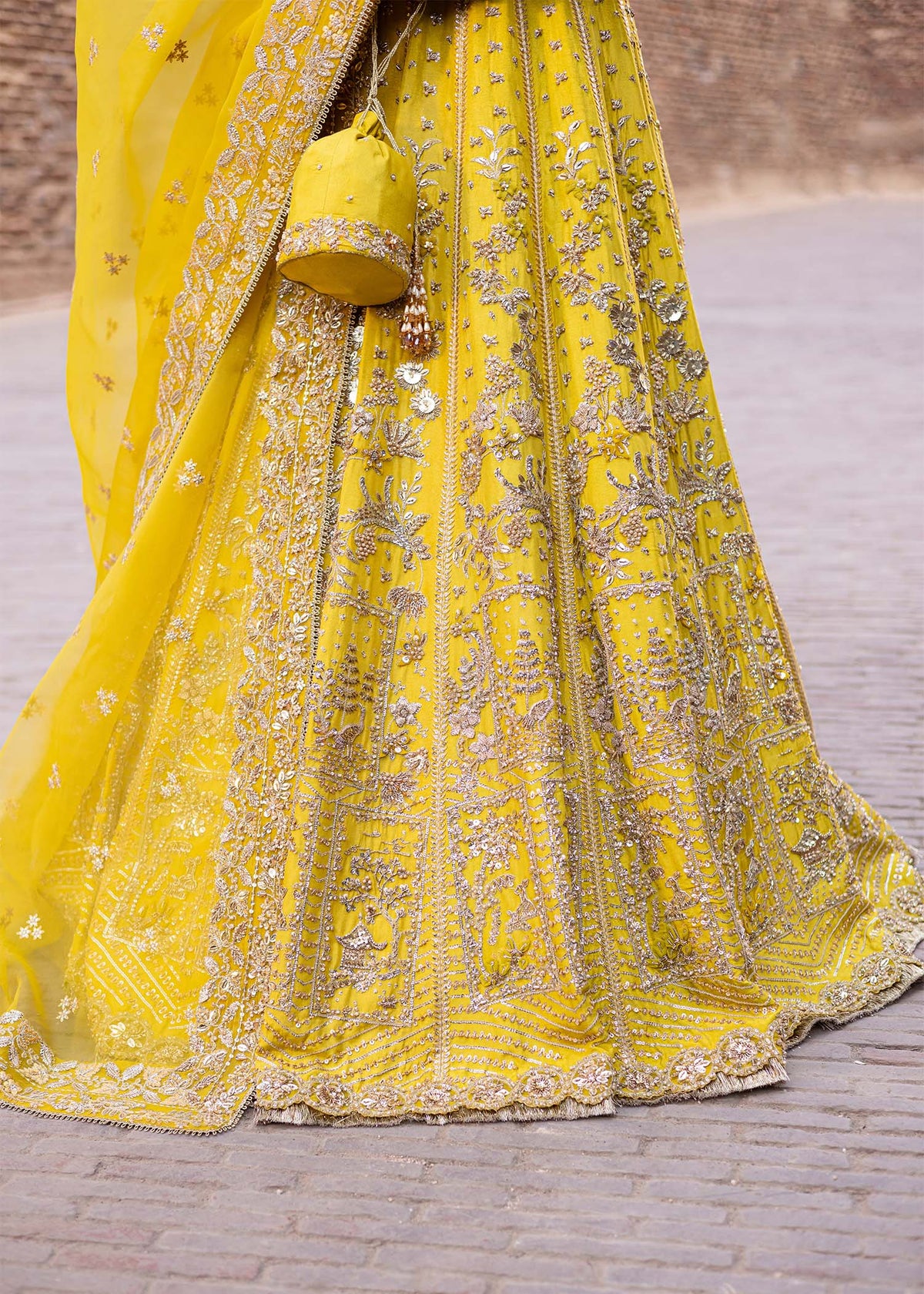 Akbar Aslam | Luxury Formals | Nureh, image 4