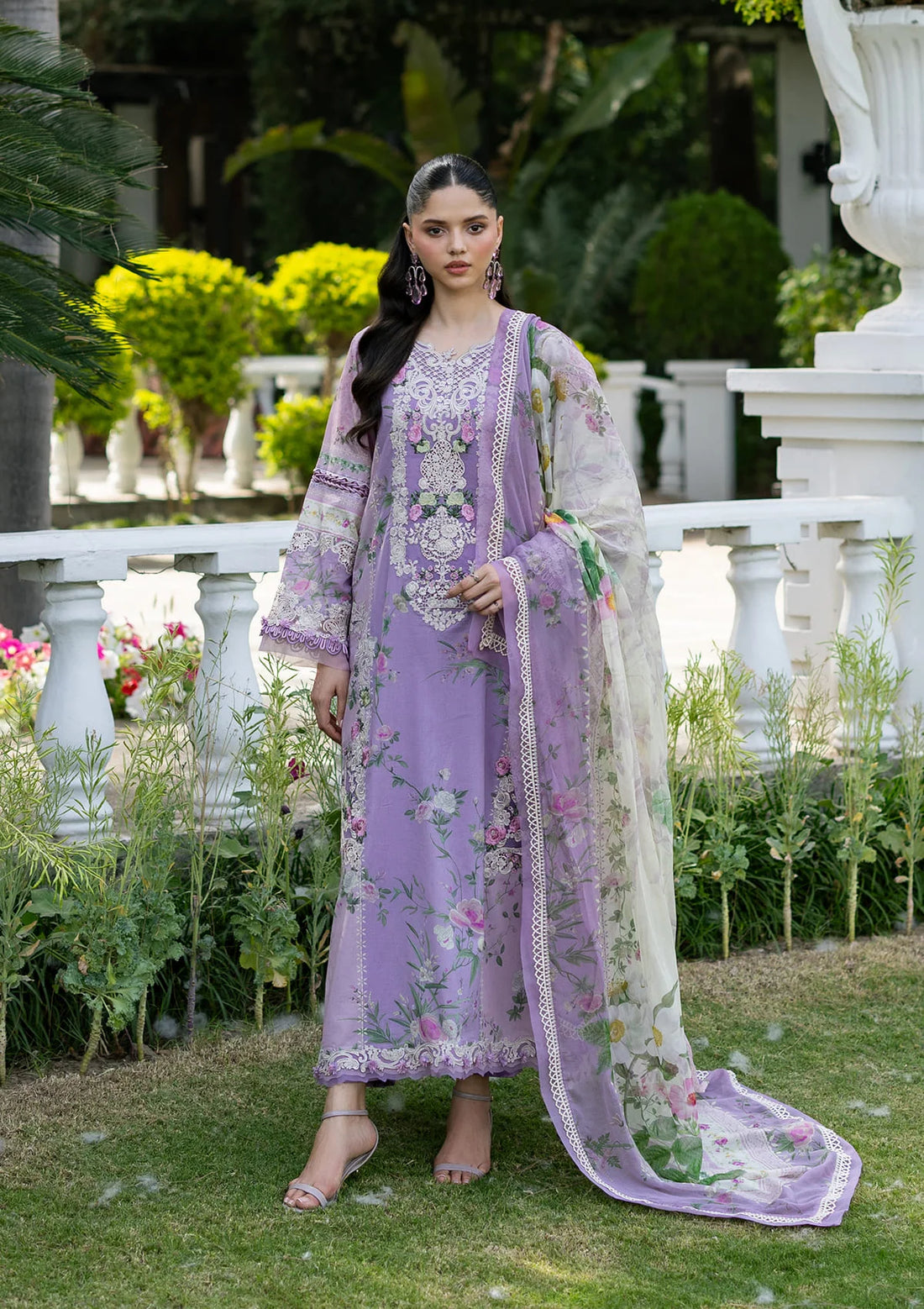 Elaf Premium | Signature Embroidered Lawn with Chiffon Collection 26 | ESG-1B BIANCA-1
