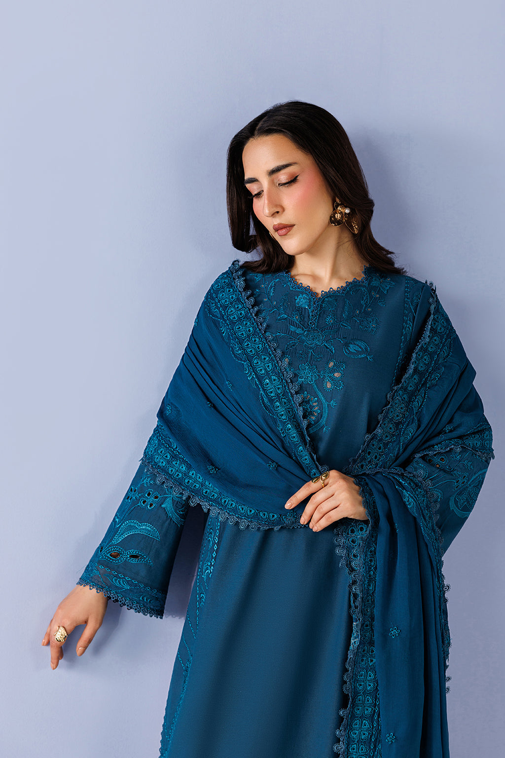 Emaan Adeel | Elevated Essentials 26 | AVENOIR-4