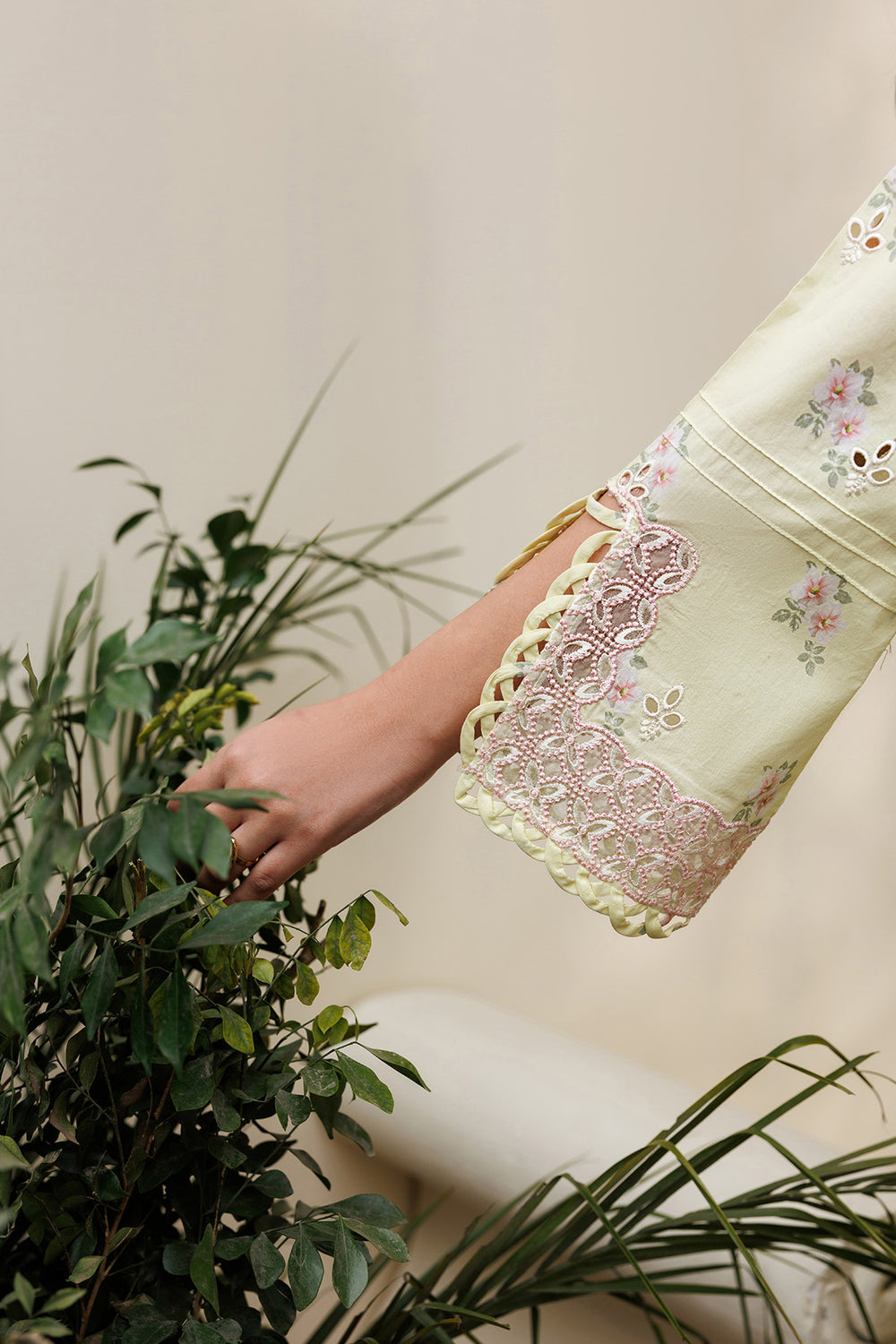Zarif | Amani Eid Lawn 26 | ZL-RTW-26 DAAHR, image 6