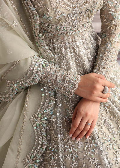 Akbar Aslam Willow bridal gown, photo 4