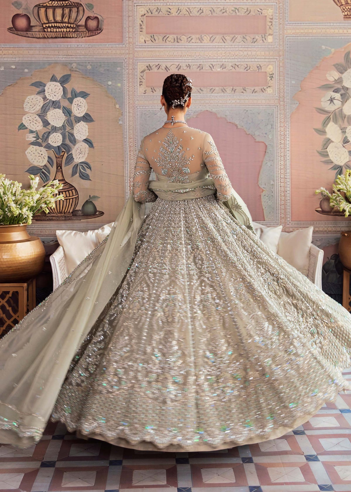 Akbar Aslam Willow bridal gown, photo 10