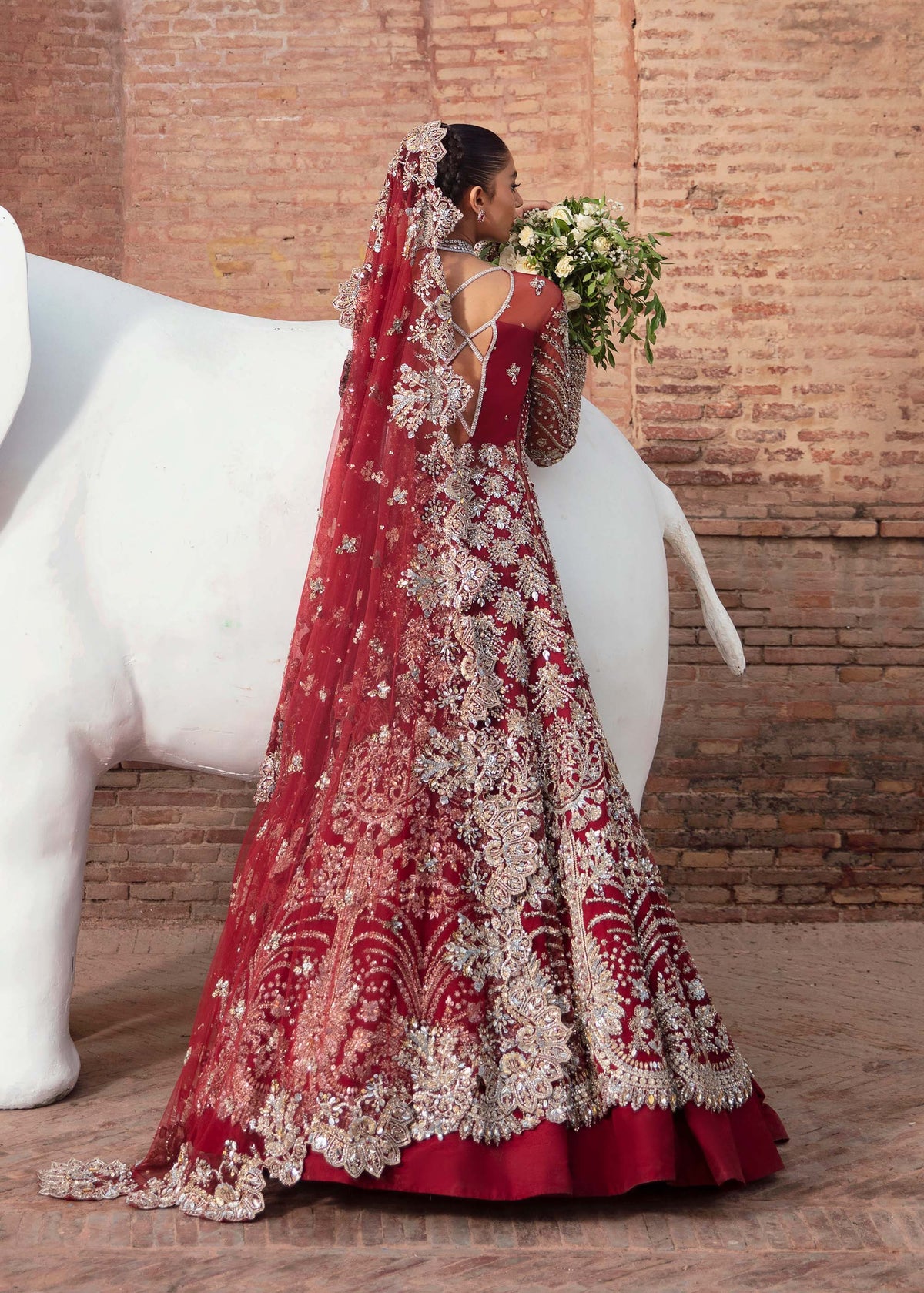 Akbar Aslam Twilight bridal gown, photo 2