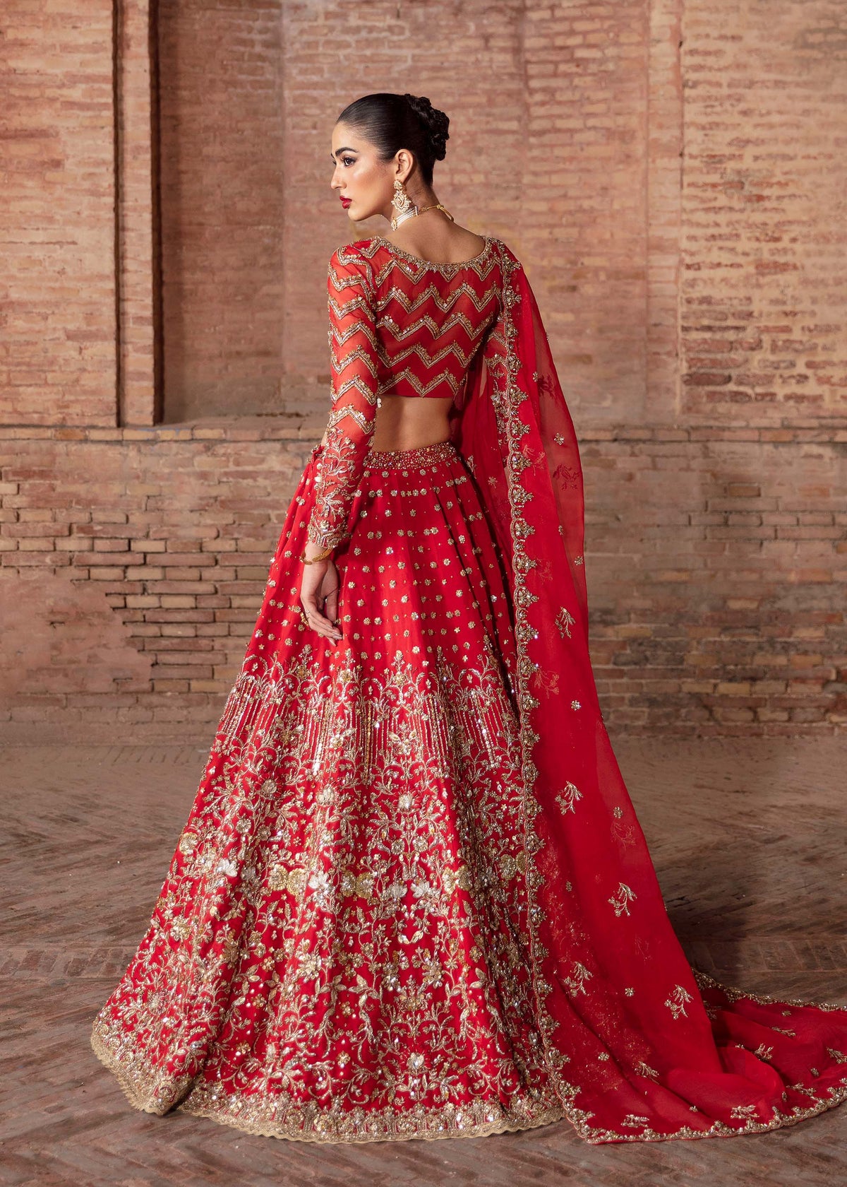 Akbar Aslam Chrysalis bridal lehenga choli, photo 8