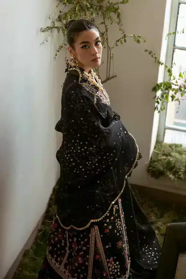 Suffuse Zora black shirt and gharara, photo 4