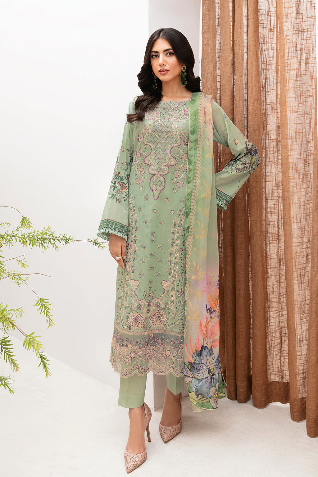 Ramsha | Mashaal Luxury Lawn | L-1101 by Designer Ramsha - House of Maryam - Pakistani Designer Ethnic Wear in {{ shop.shopifyCountryName }}