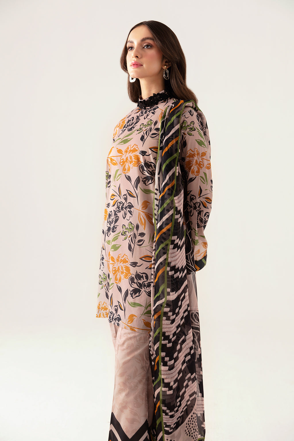 Ramsha | Pinted Lawn | RP-106 -  Ramsha Casuals - Original Designer Dress - House of Maryam