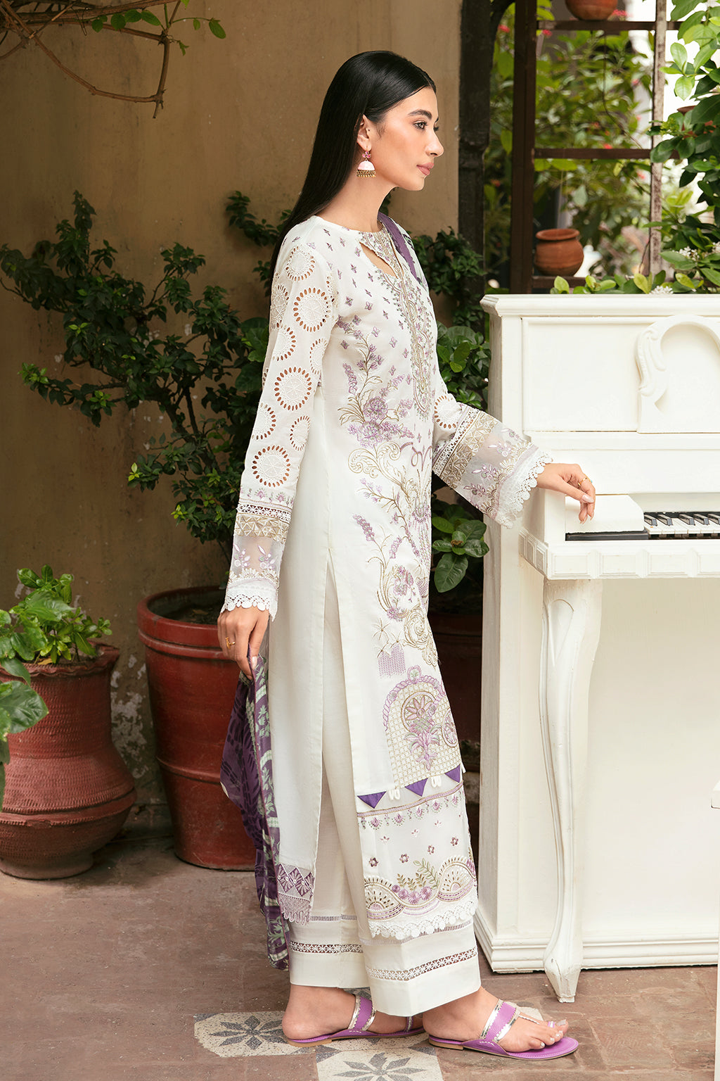 Ramsha | Luxury Lawn 24 | L-809 by Designer Ramsha - House of Maryam - Pakistani Designer Ethnic Wear in {{ shop.shopifyCountryName }}