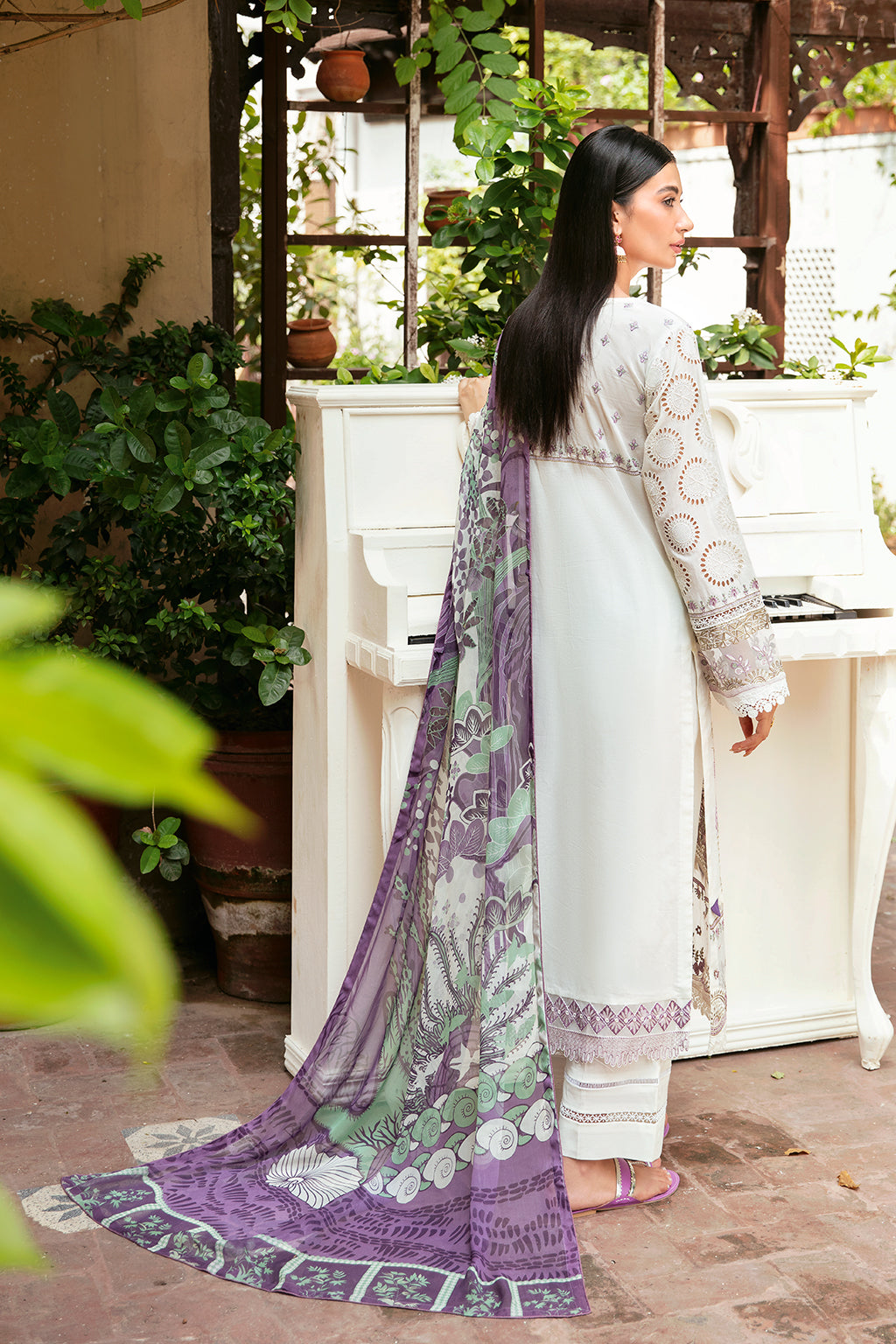 Ramsha | Mashaal Luxury Lawn | L-809 -  Ramsha Luxury -  House of Maryam